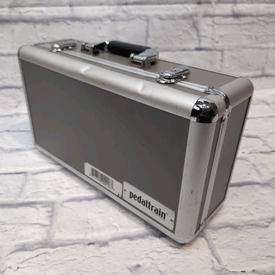 Pedaltrain Metro 16 Pedal Board with hard case