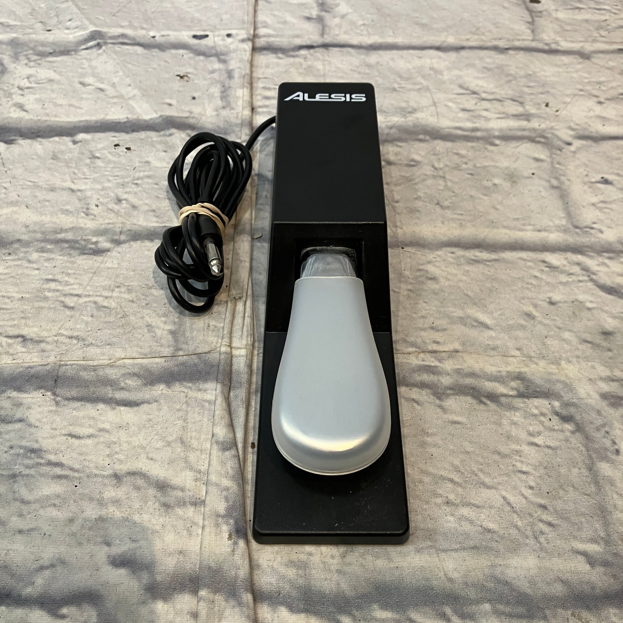 Alesis Keyboard Sustain Pedal