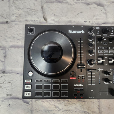 Numark Mixtrack Platinum FX DJ Controller