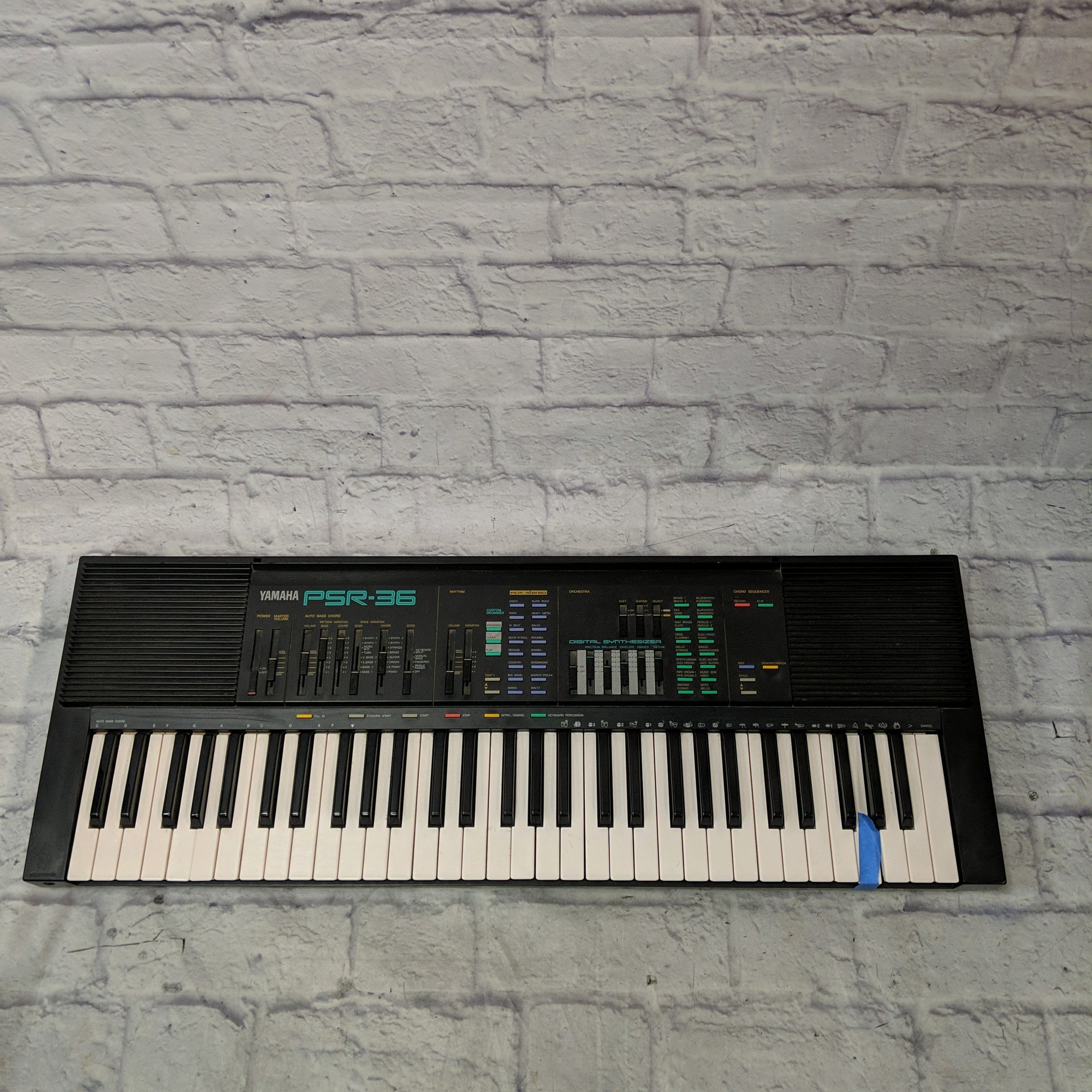 Yamaha PSR-36 FM Synthesizer Keyboard
