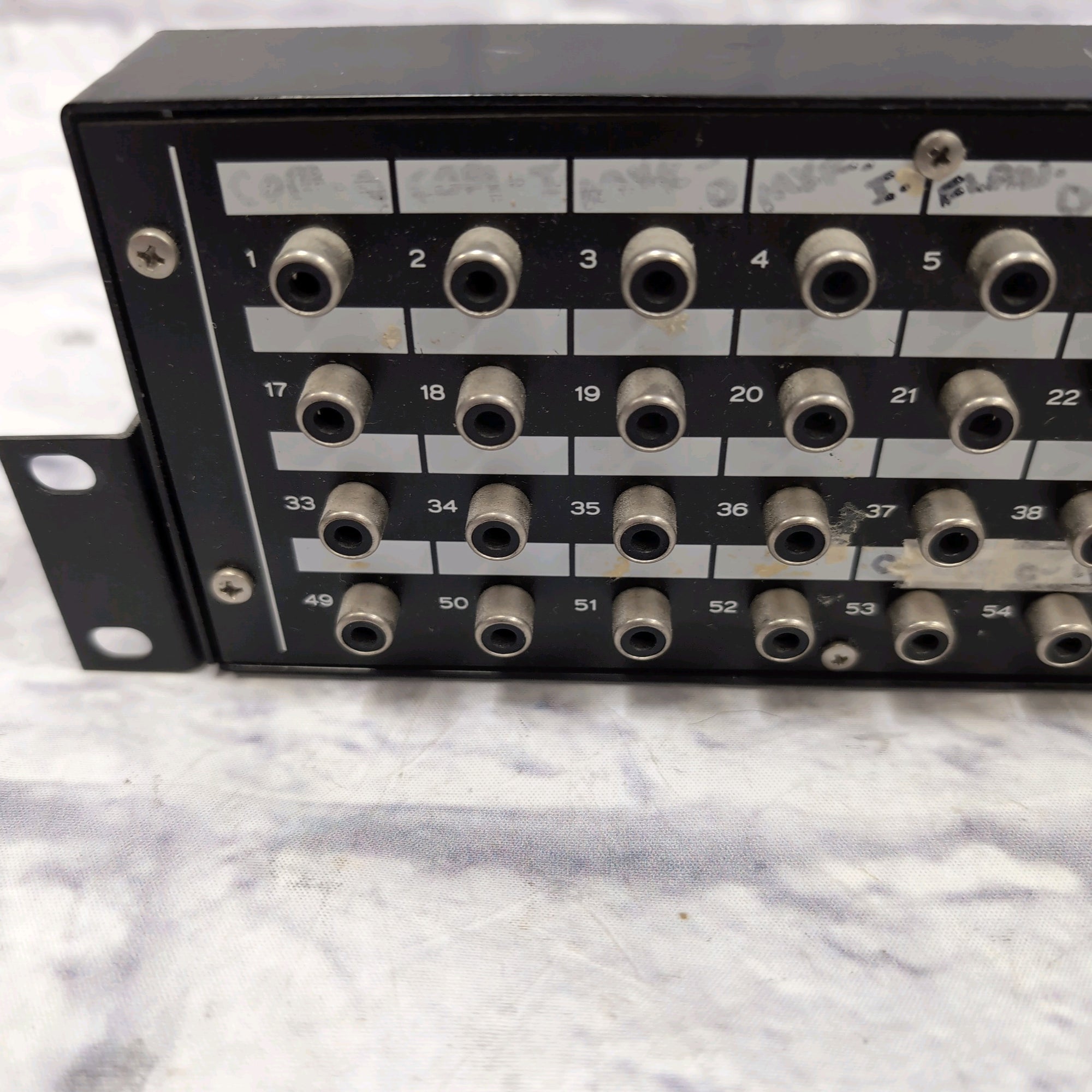 Patchbay Rack Teac PB-64 RCA Patchbay Rack - Evolution Music