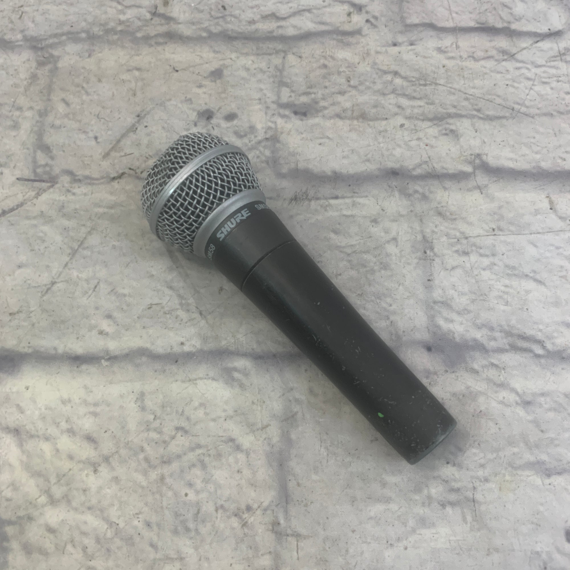 Shure SM58 Dynamic Microphone