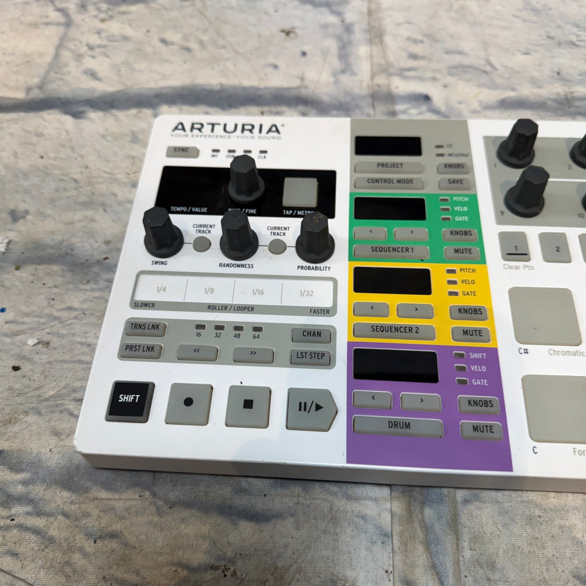 Arturia Beatstep Pro Controller