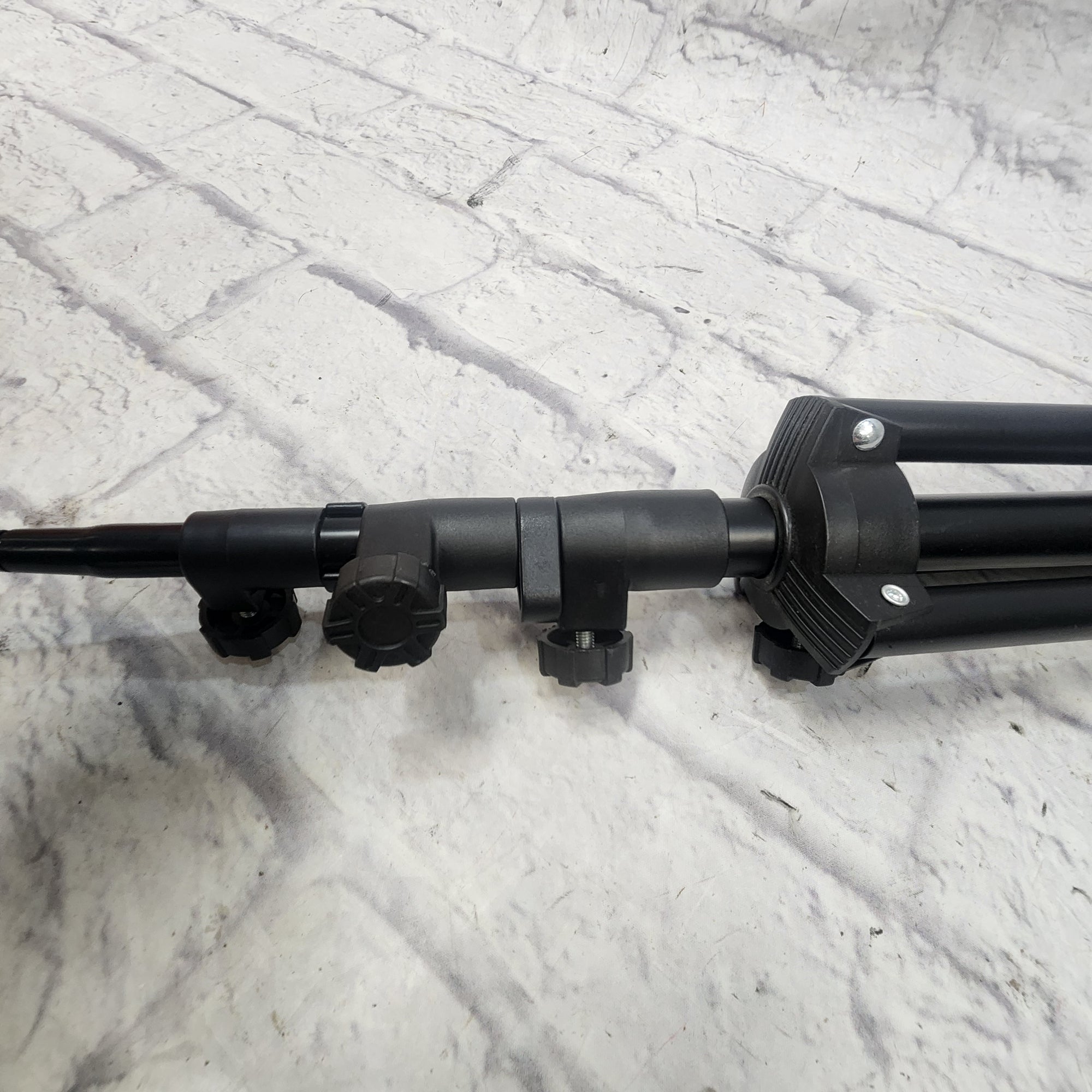 Unknown Gooseneck Microphone Stand with Tripod Base