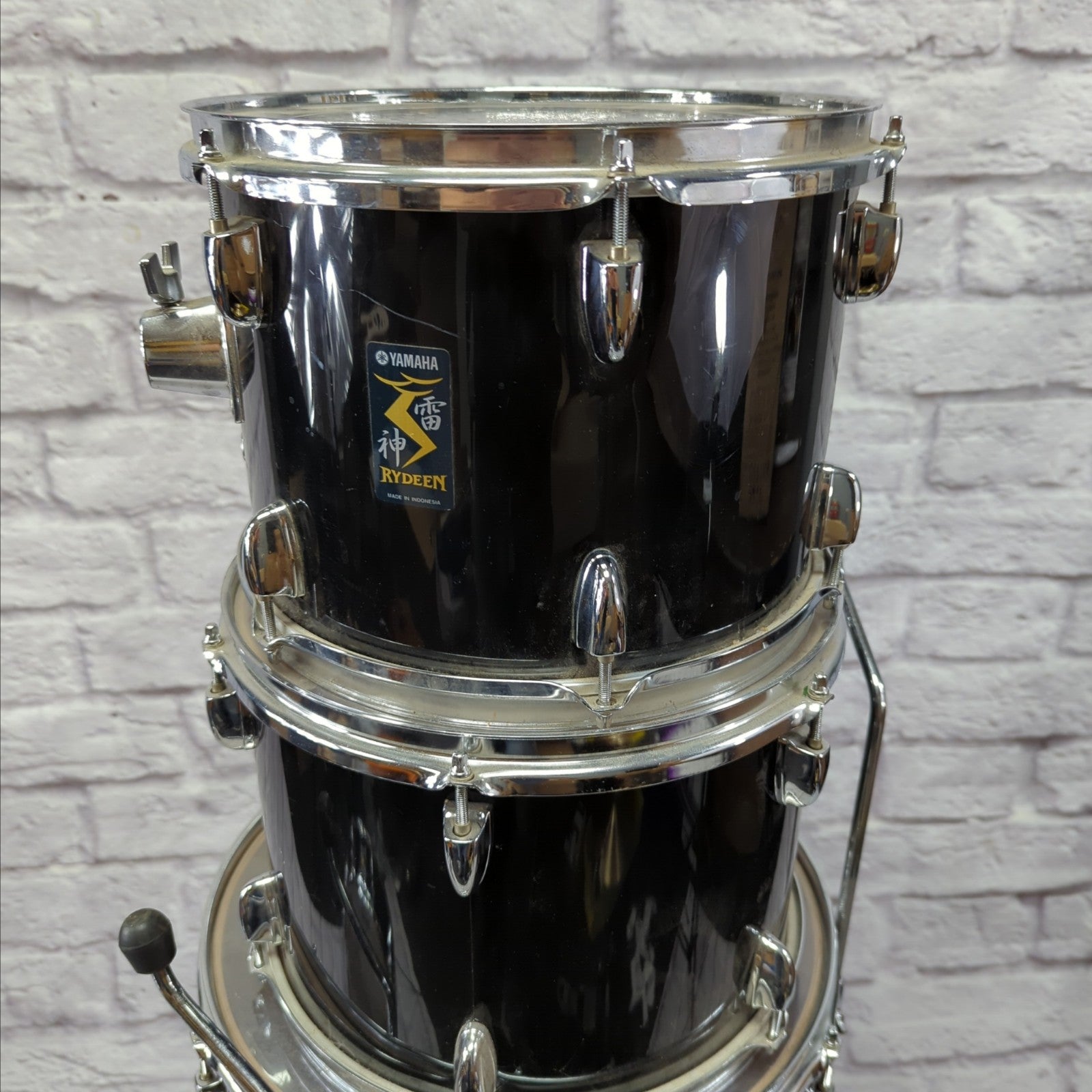 Yamaha Rydeen 5pc Drum Kit 22 12 13 16 with 14in Snare