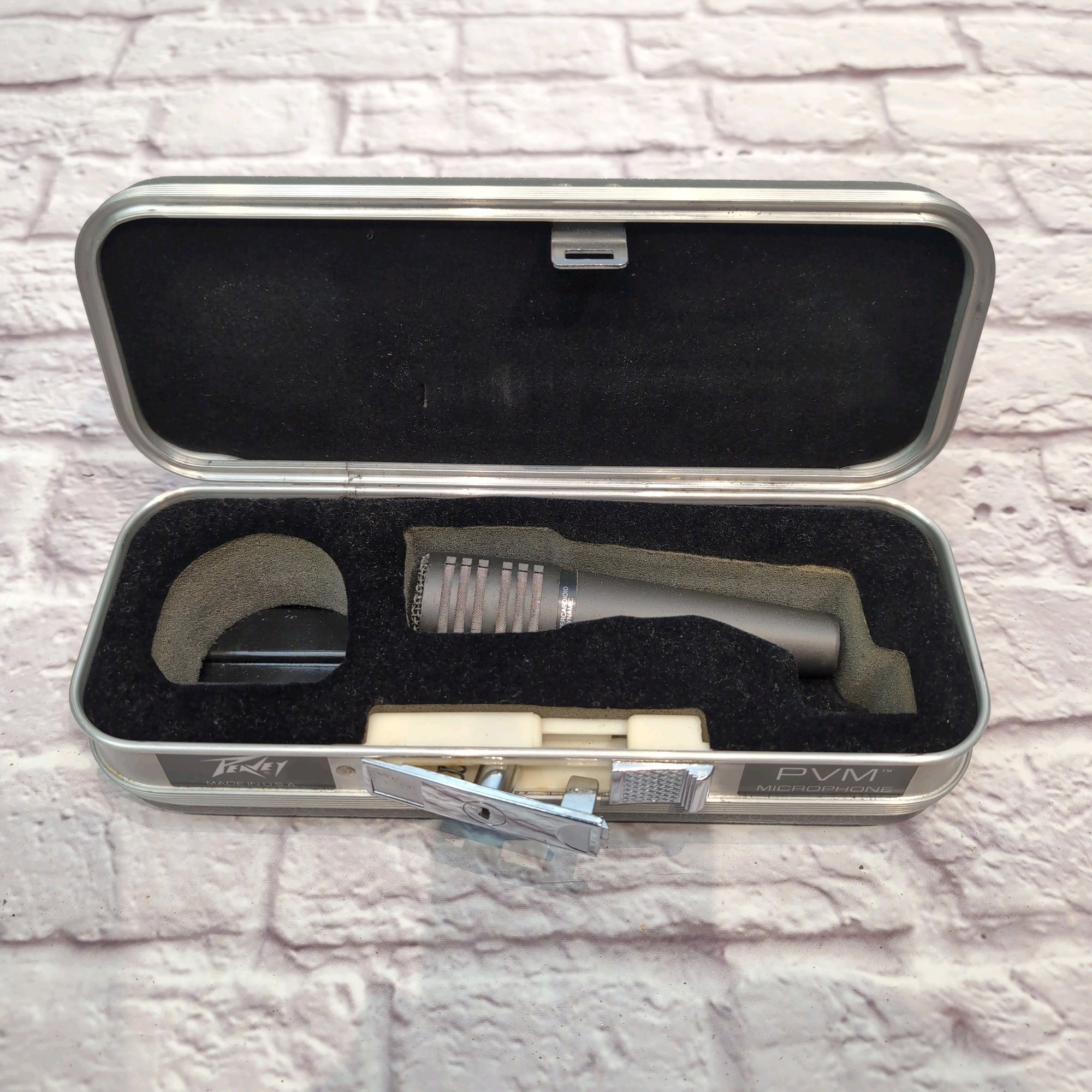 Peavey PVM45 Supercardioid Dynamic Mic w/ Case