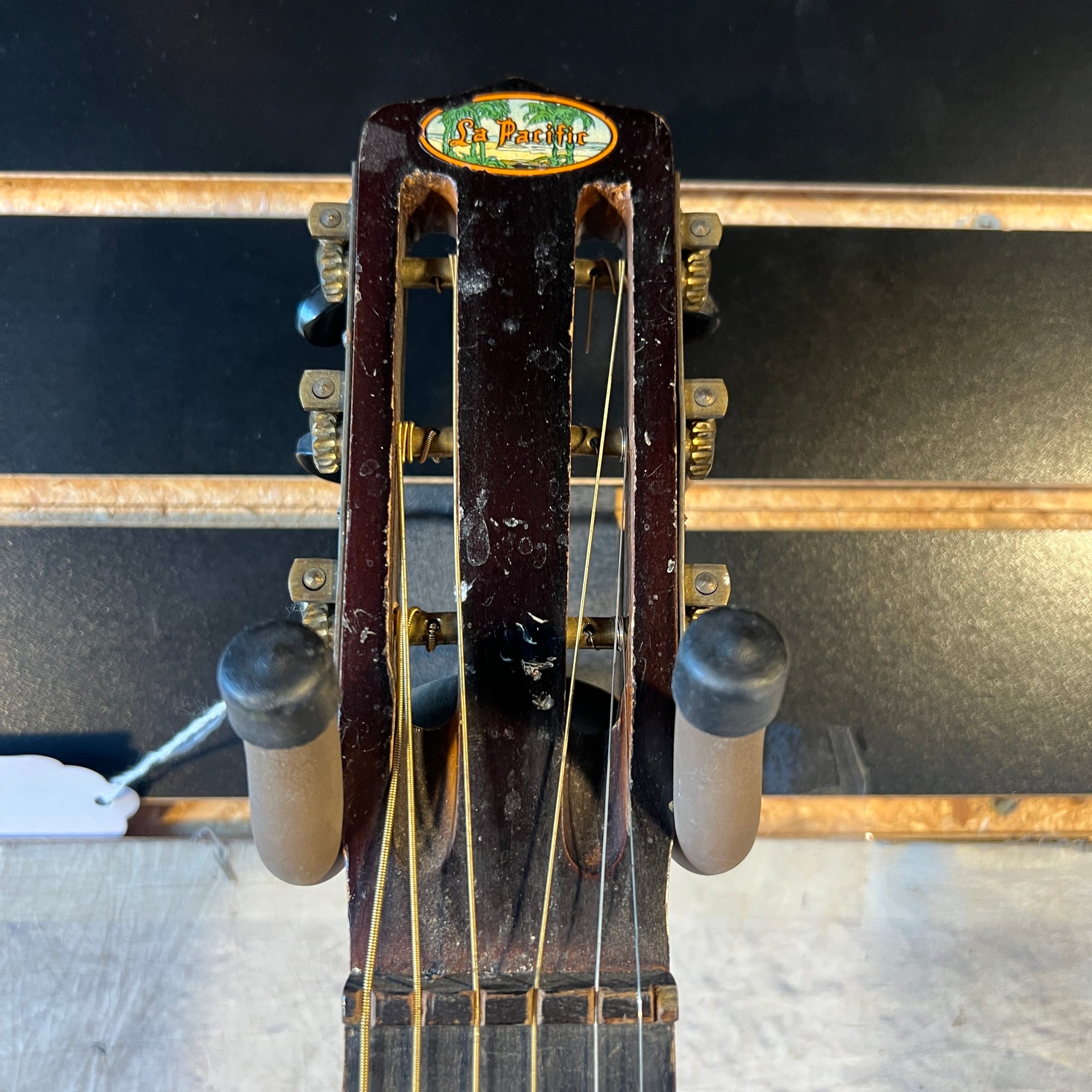 La Pacific Vintage Parlor Acoustic Guitar Parlor Acoustic Guitar