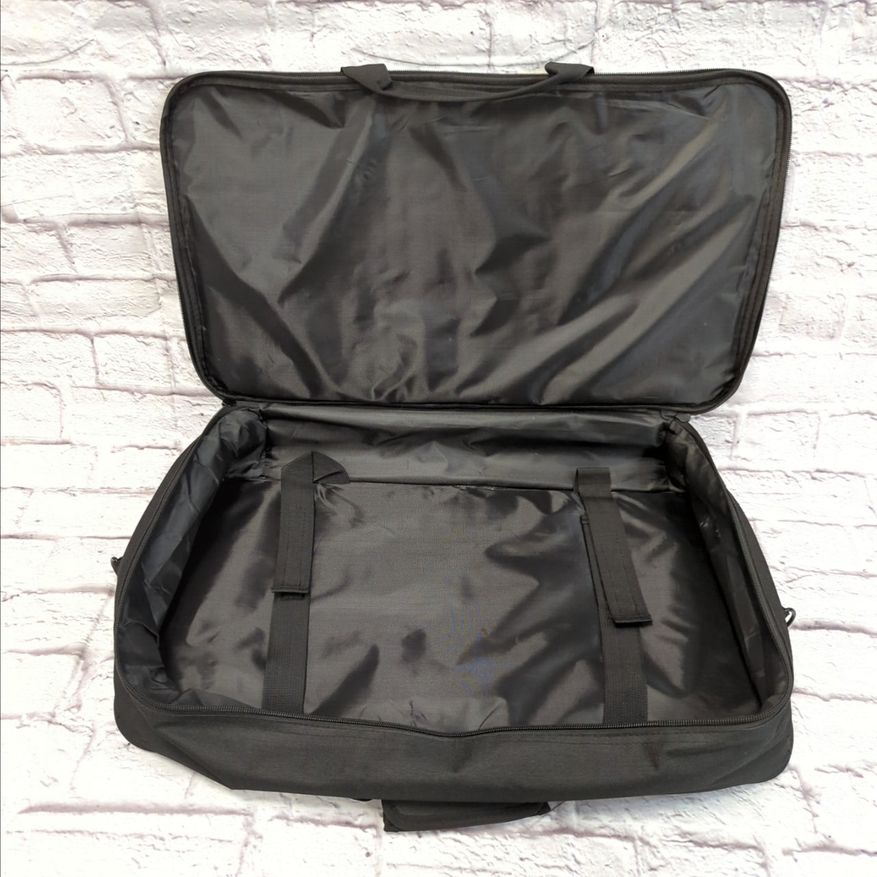 Unknown Pedal Board w/ Bag 22x12.6" Pedal Board