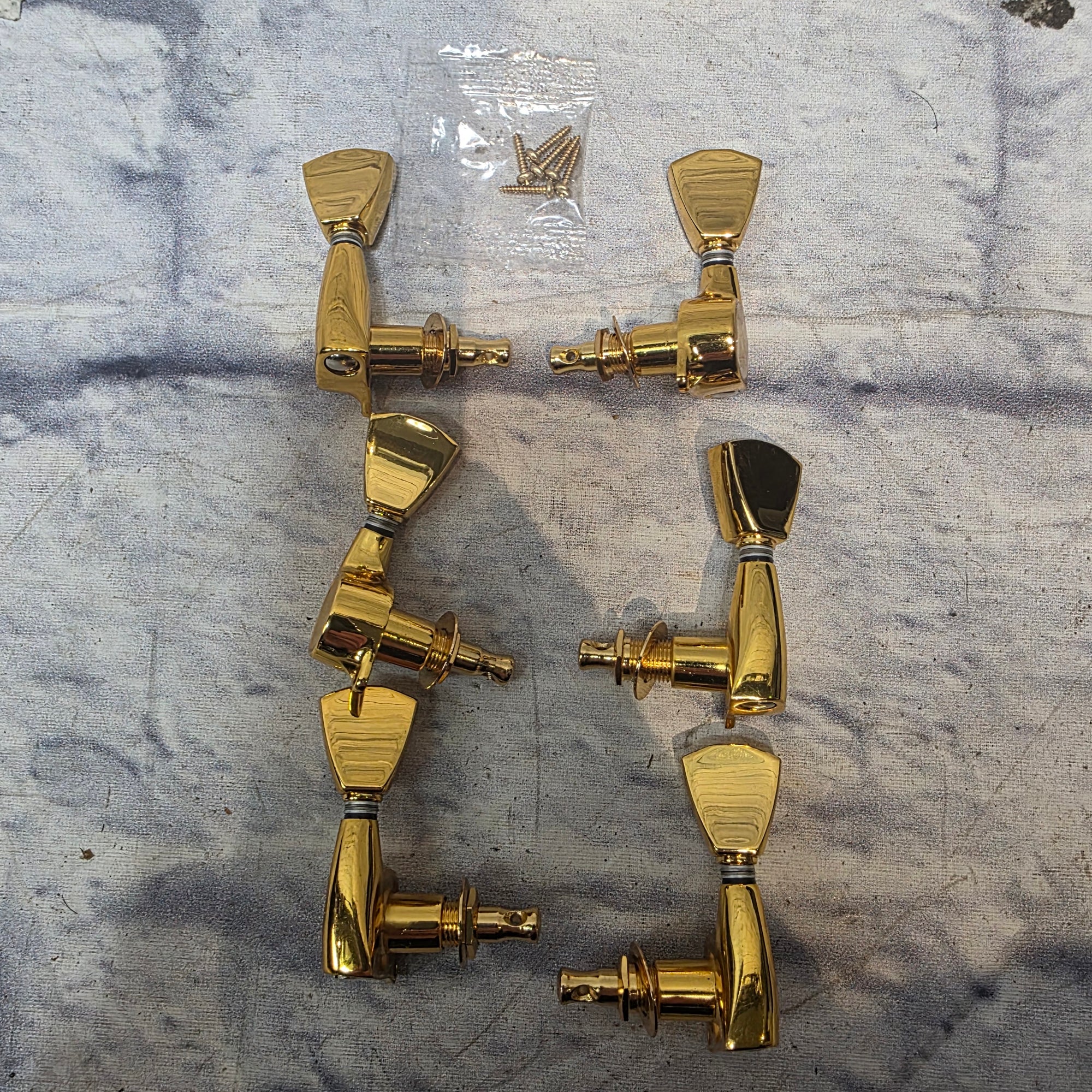 Guyker Professional Gold Tuning Machines 1.21 Ratio (6 Count) Tuners