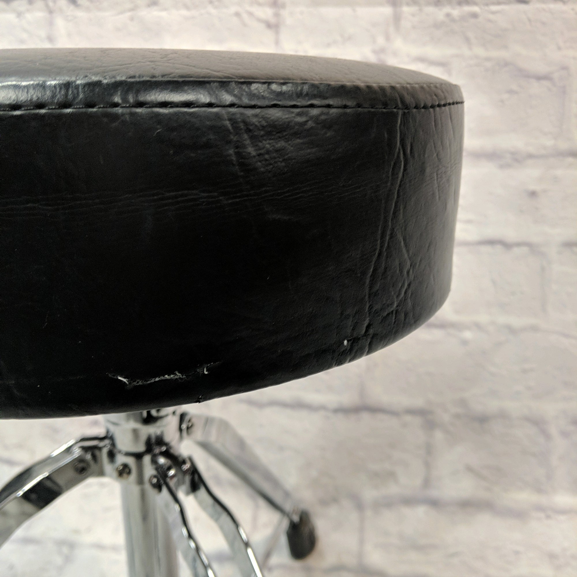 Unknown Drum Throne - Small Tear in Side of Seat