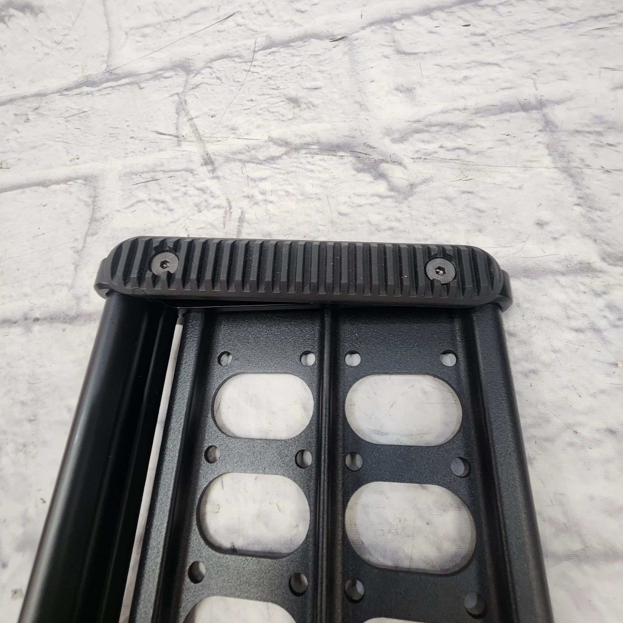 Livewire PB200 Pedal Board w/Case