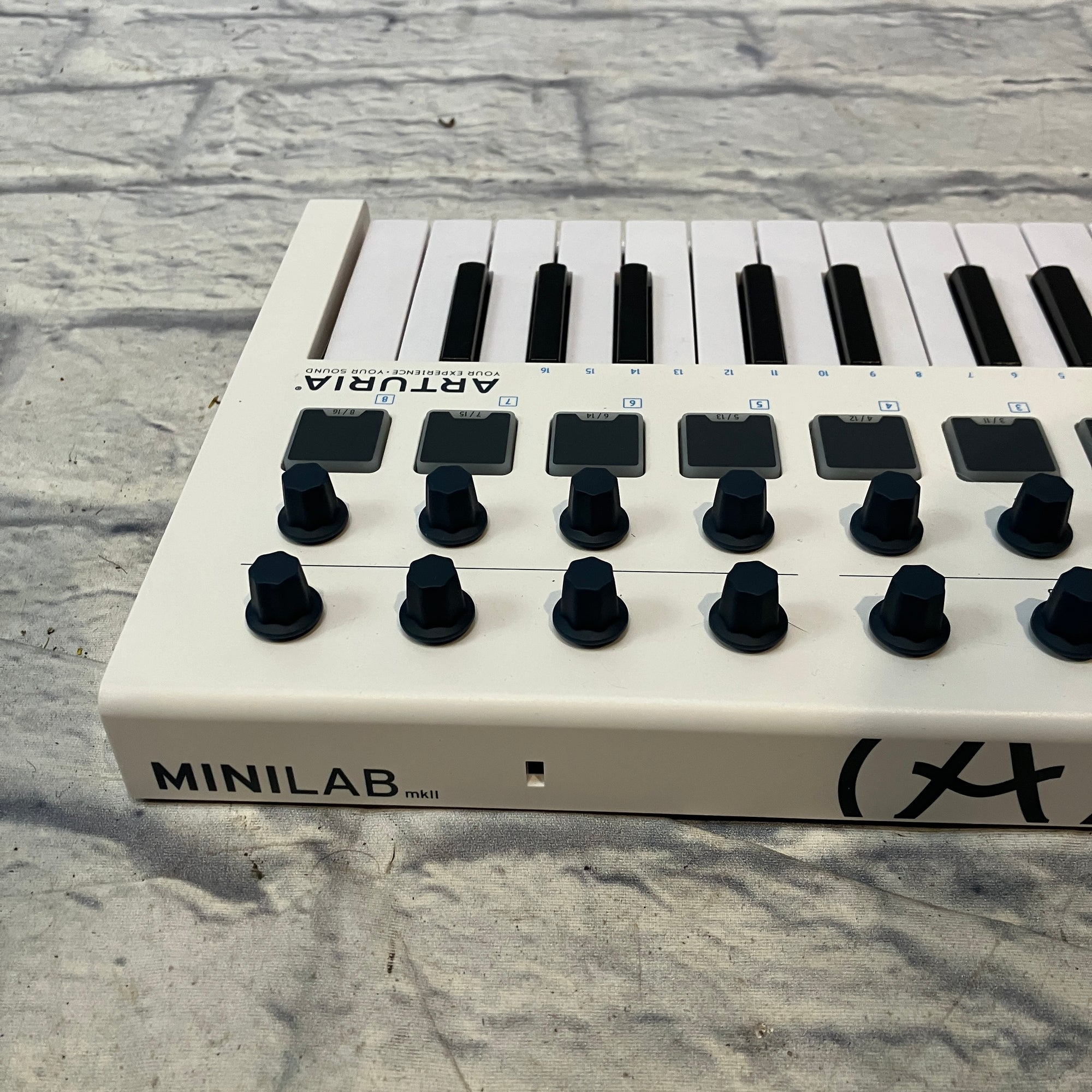 Arturia Minilab Mkii 25 Key MIDI Controller