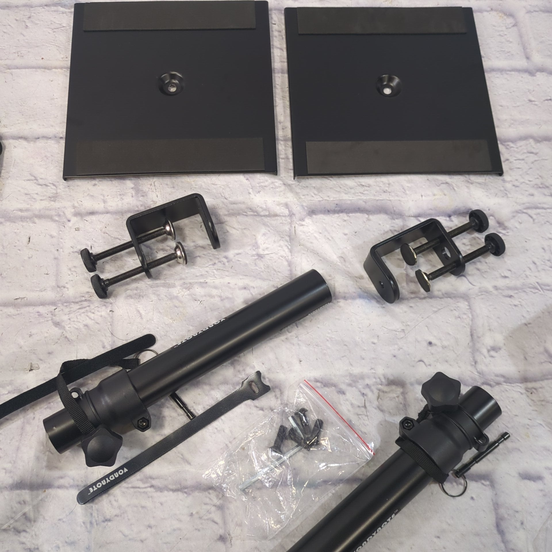 Vondynote Clamp-On Studio Monitor Stand Pair