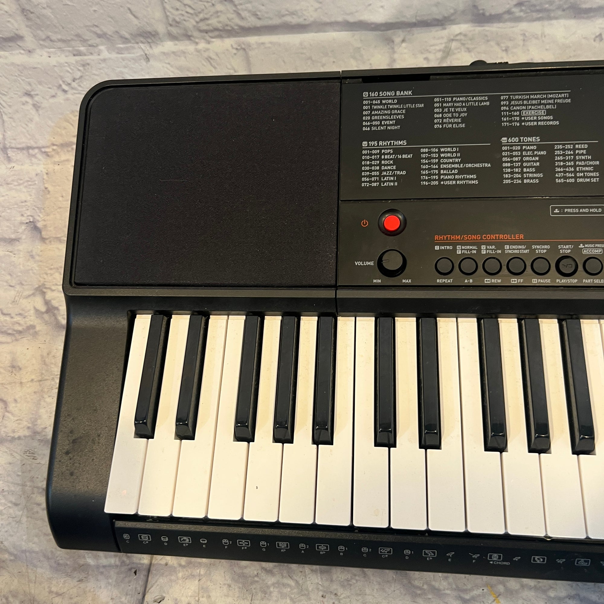 Casio CT-X700 61-Key Electronic Keyboard