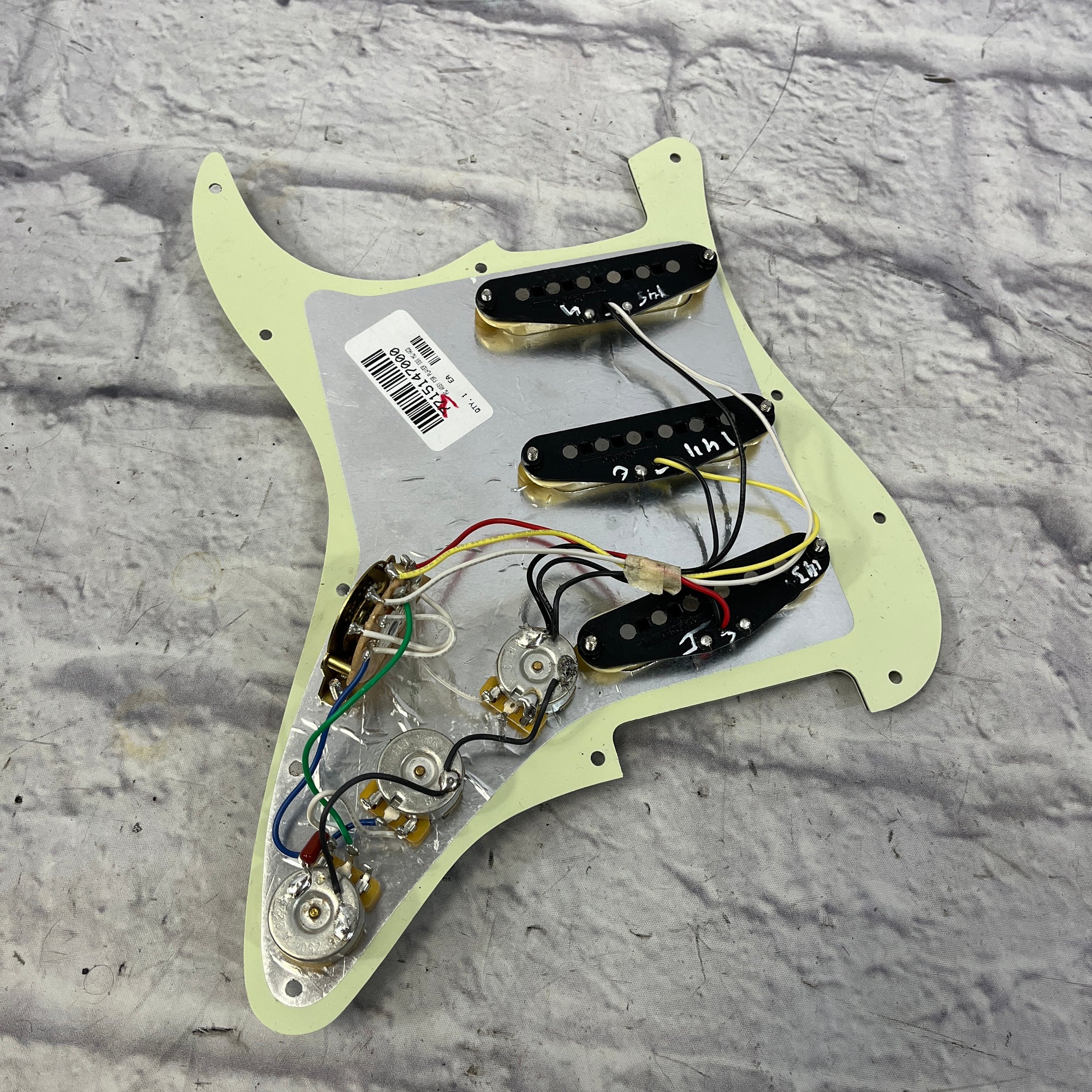 Fender Player FSR Stratocaster Loaded Mint Pickguard Tex-Mex SSS