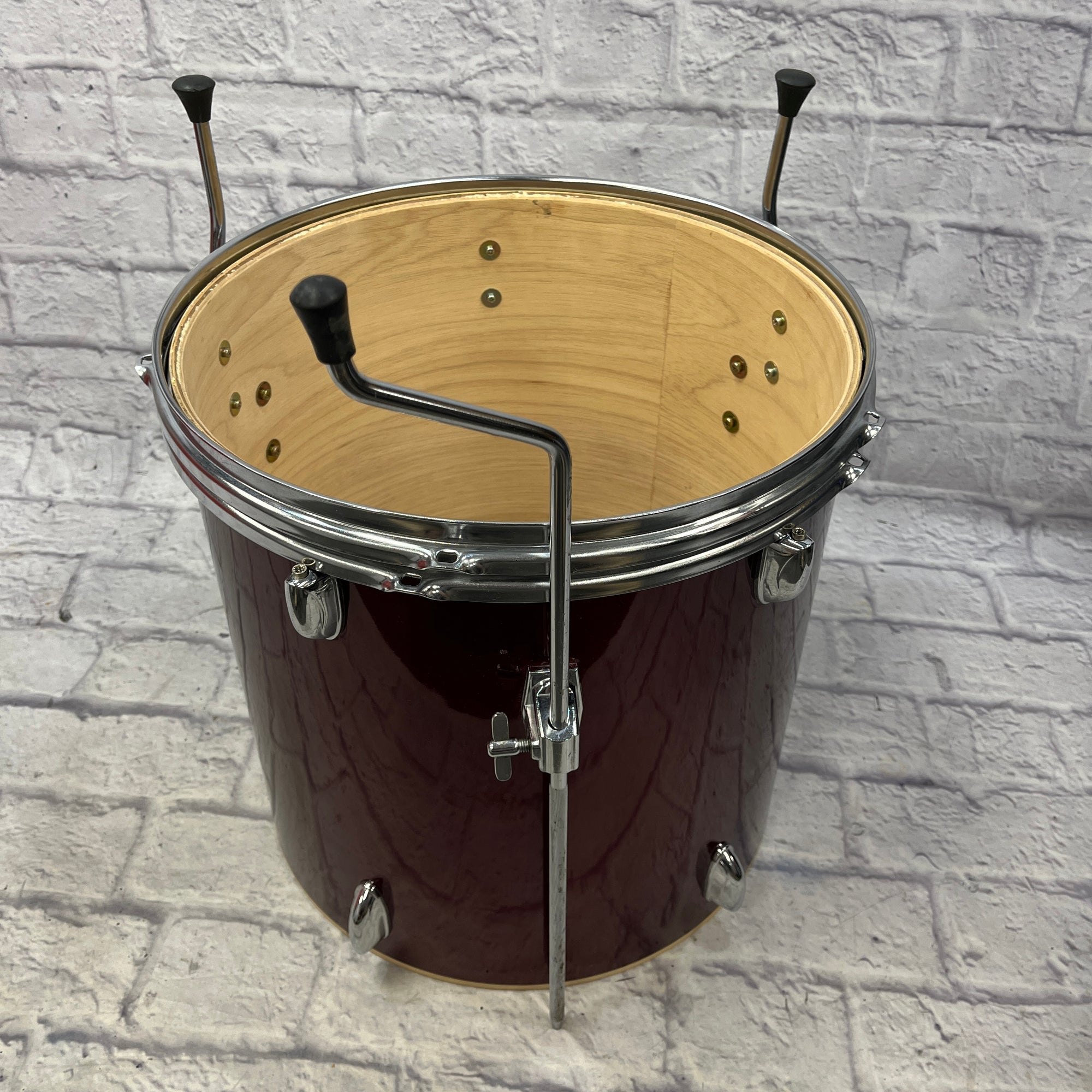 Unknown 16 Red Floor Tom
