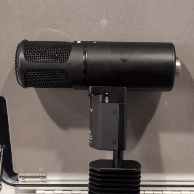 Sony C-800G Large-Diaphragm Tube Condenser Microphone