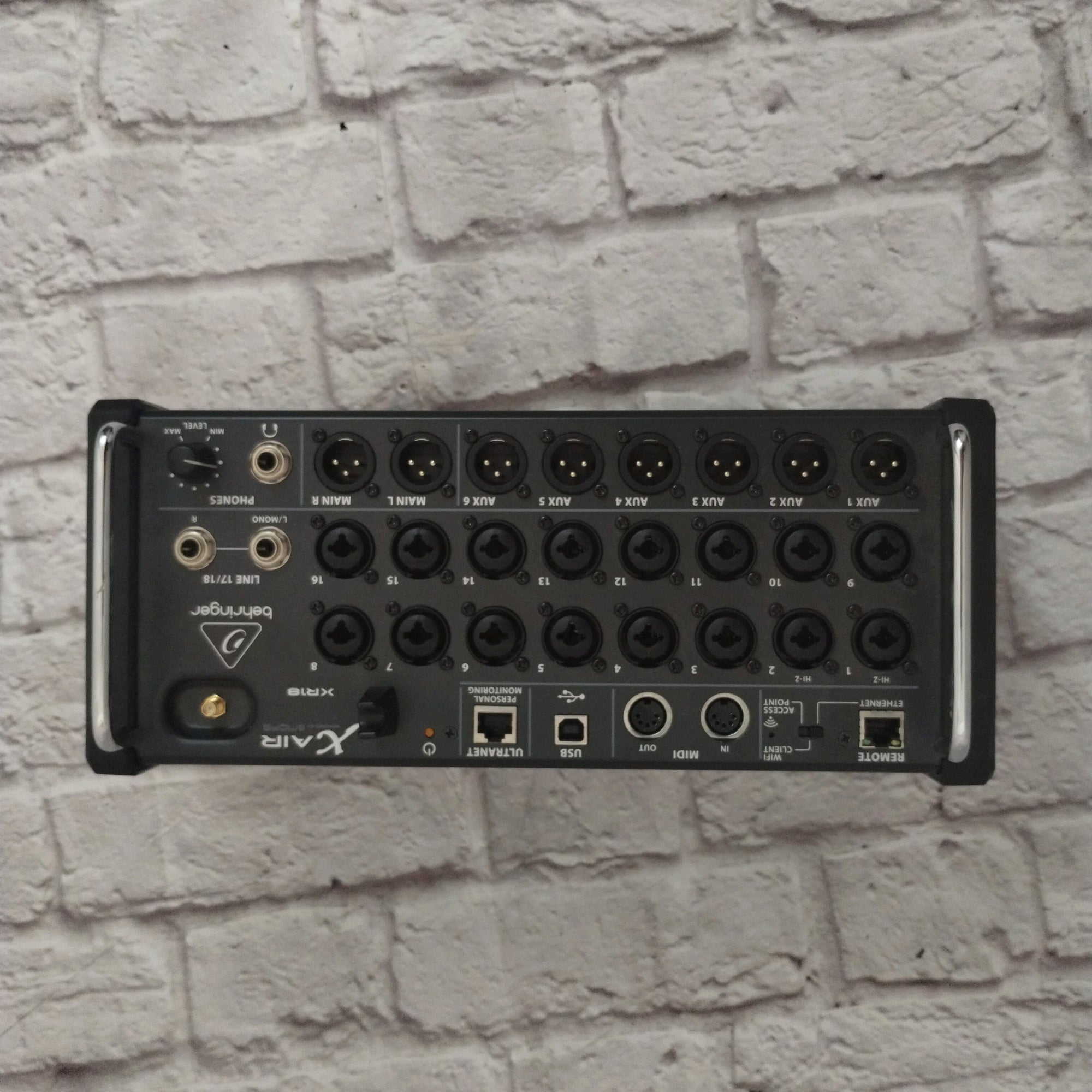 Behringer XR18 X AIR Tablet Controlled Digital Mixer