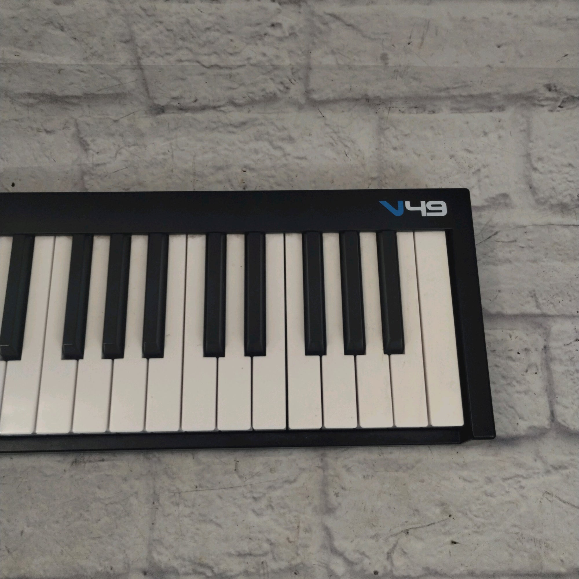 Alesis V49 Midi Keyboard