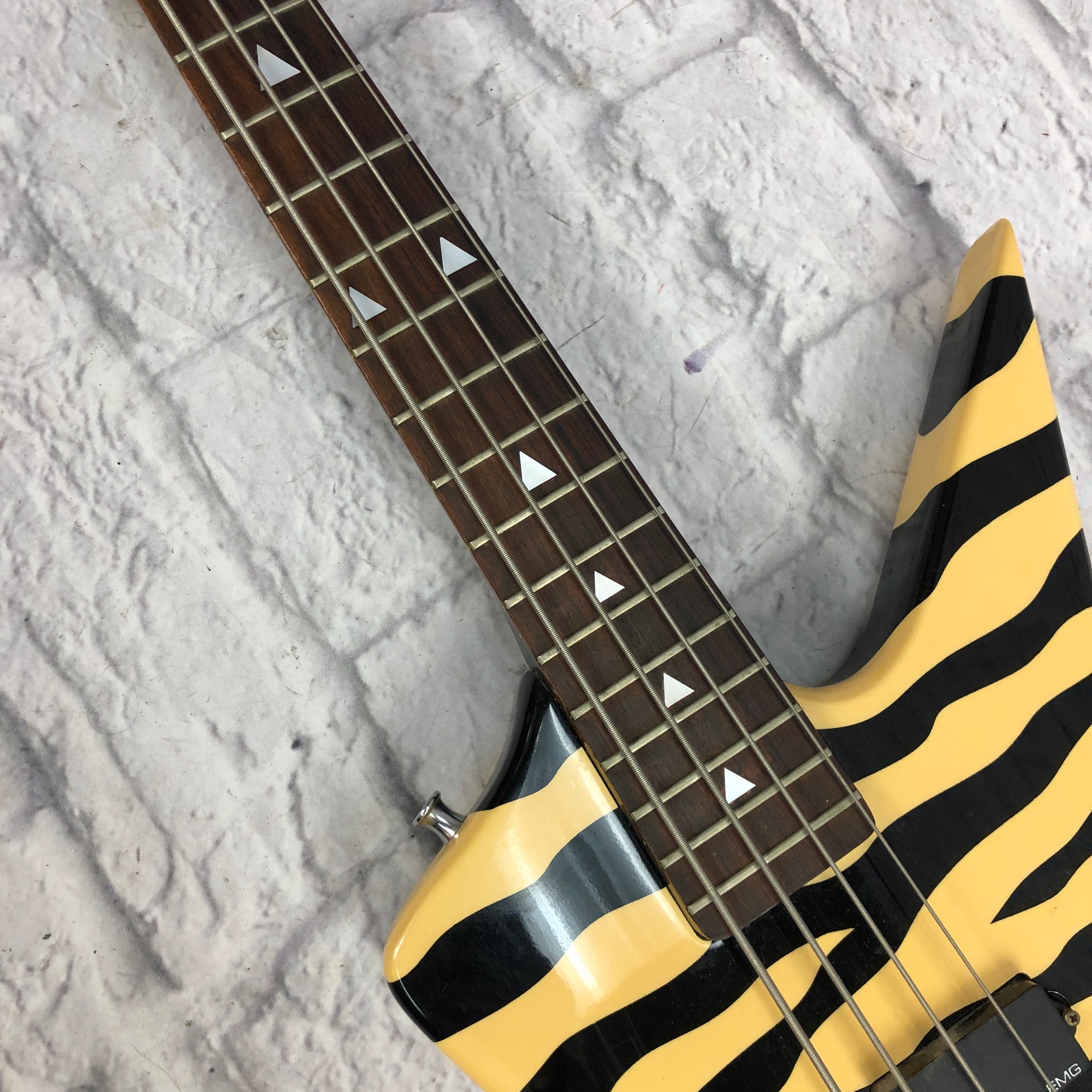 Vintage 1980s Guild SB608 Flying Star Bass