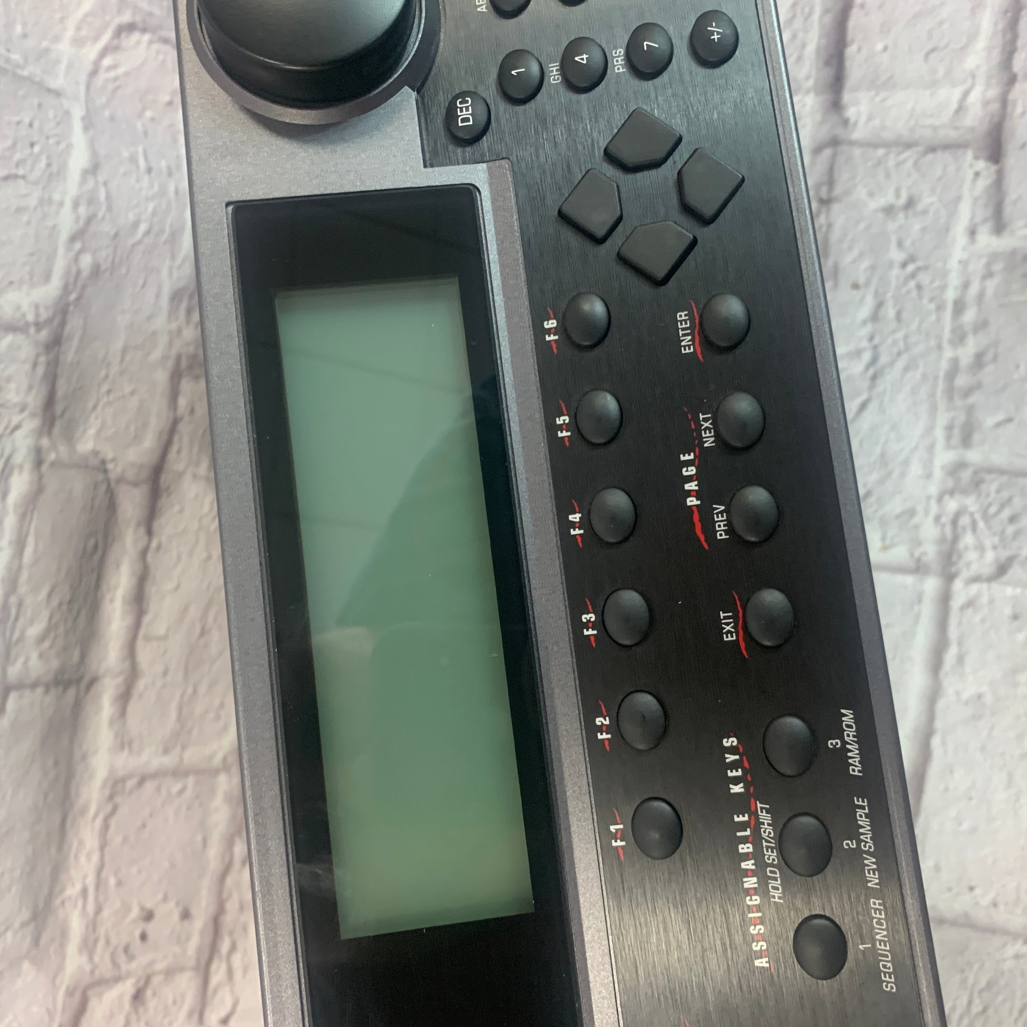 E-Mu 4XT Ultra Rack Sampler Synthesizer Sequencer