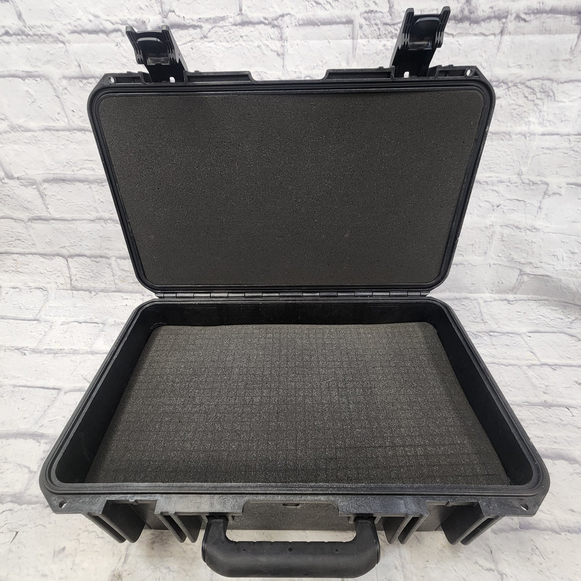 SKB MIL-STD 810H Wheeled Accessory Case with Telescoping Handle