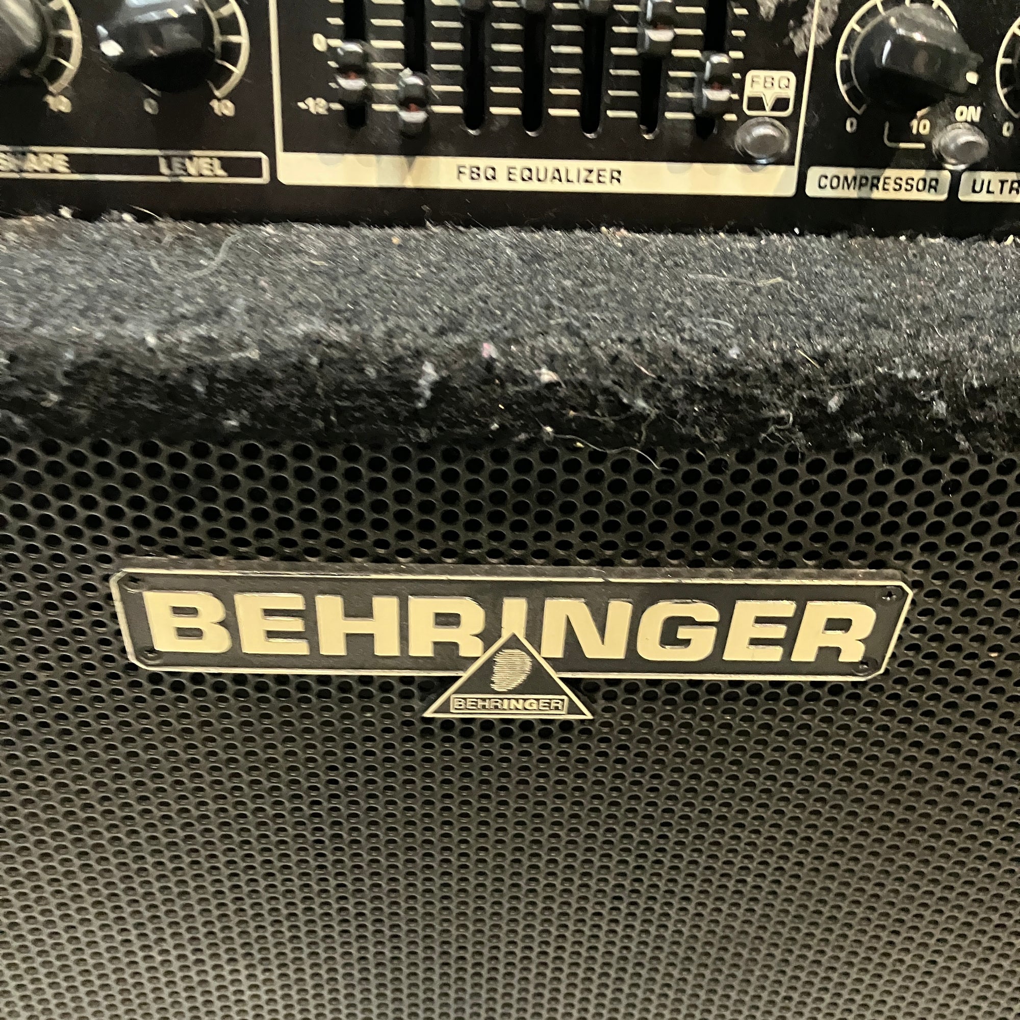 Behringer BXL3000 Bass Guitar Combo Amp