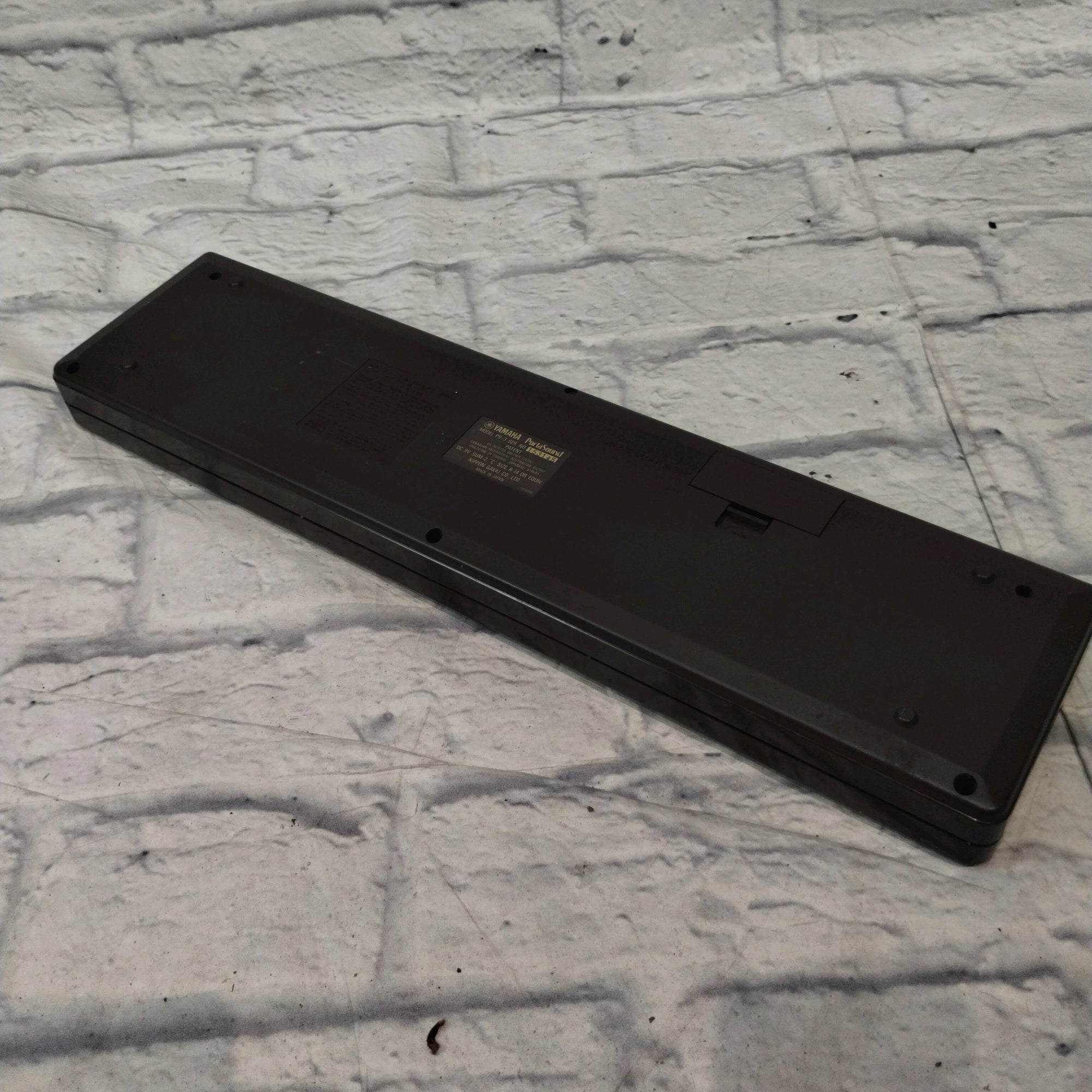Yamaha PS-3 PortaSound 1980s Synthesizer (Brown) Digital Synth