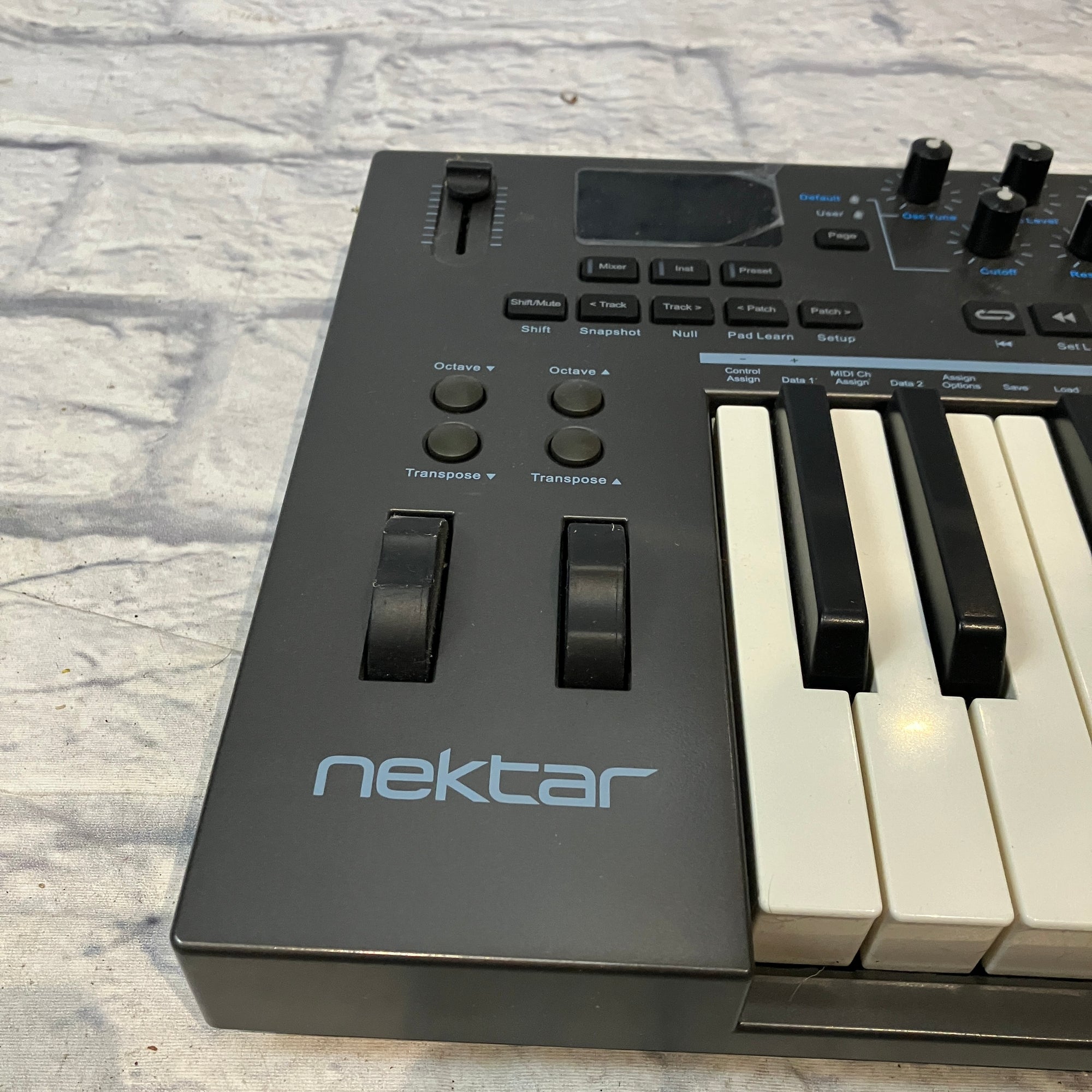 Nektar Impact LX25 Midi Controller