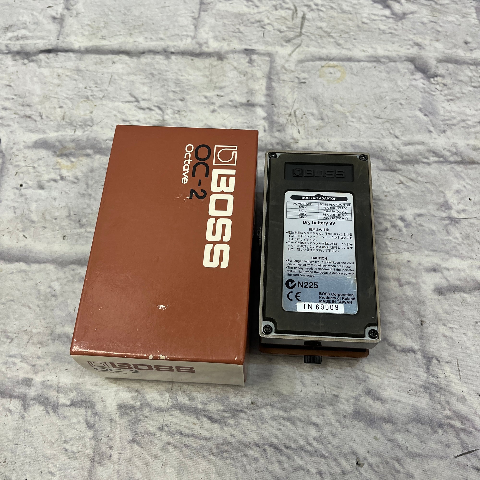 pedal taiwan Boss OC-2 Octave Pedal Taiwan