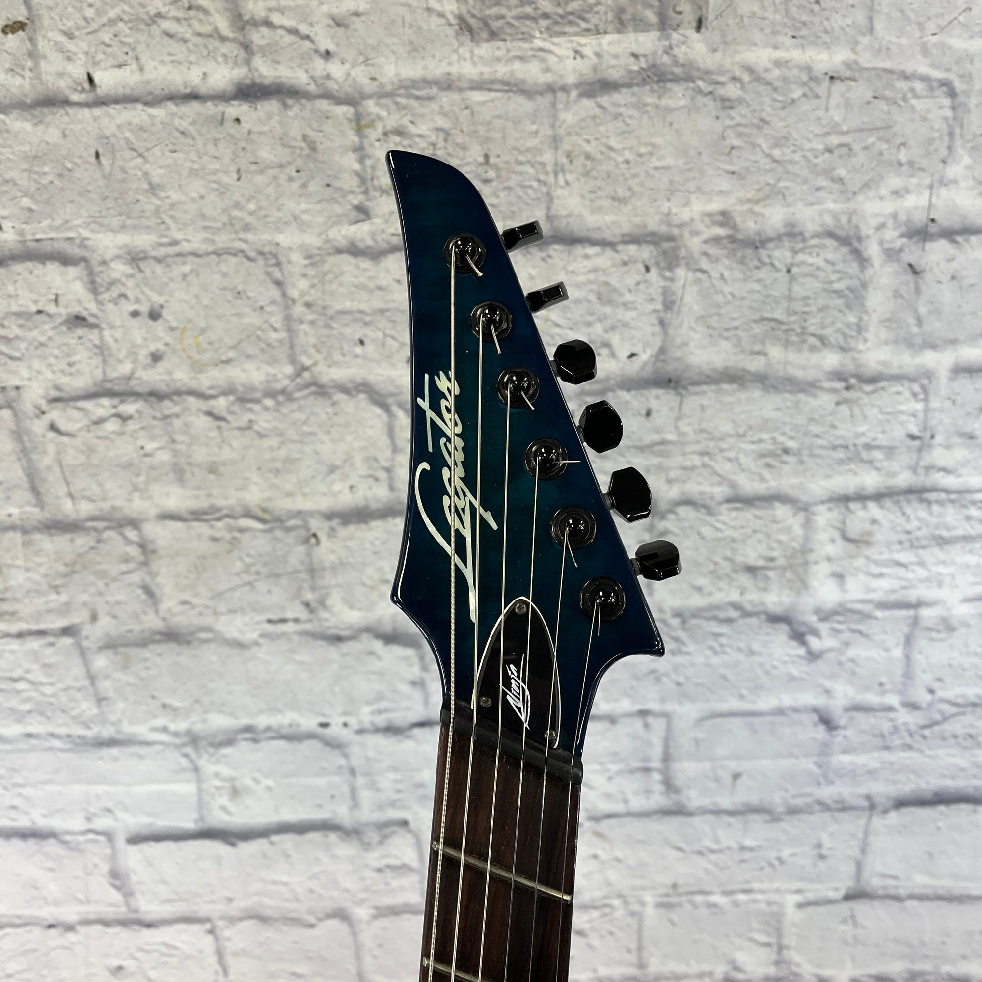 Legator Ninja 300 Pro Duncans Neck Through Multiscale with Case