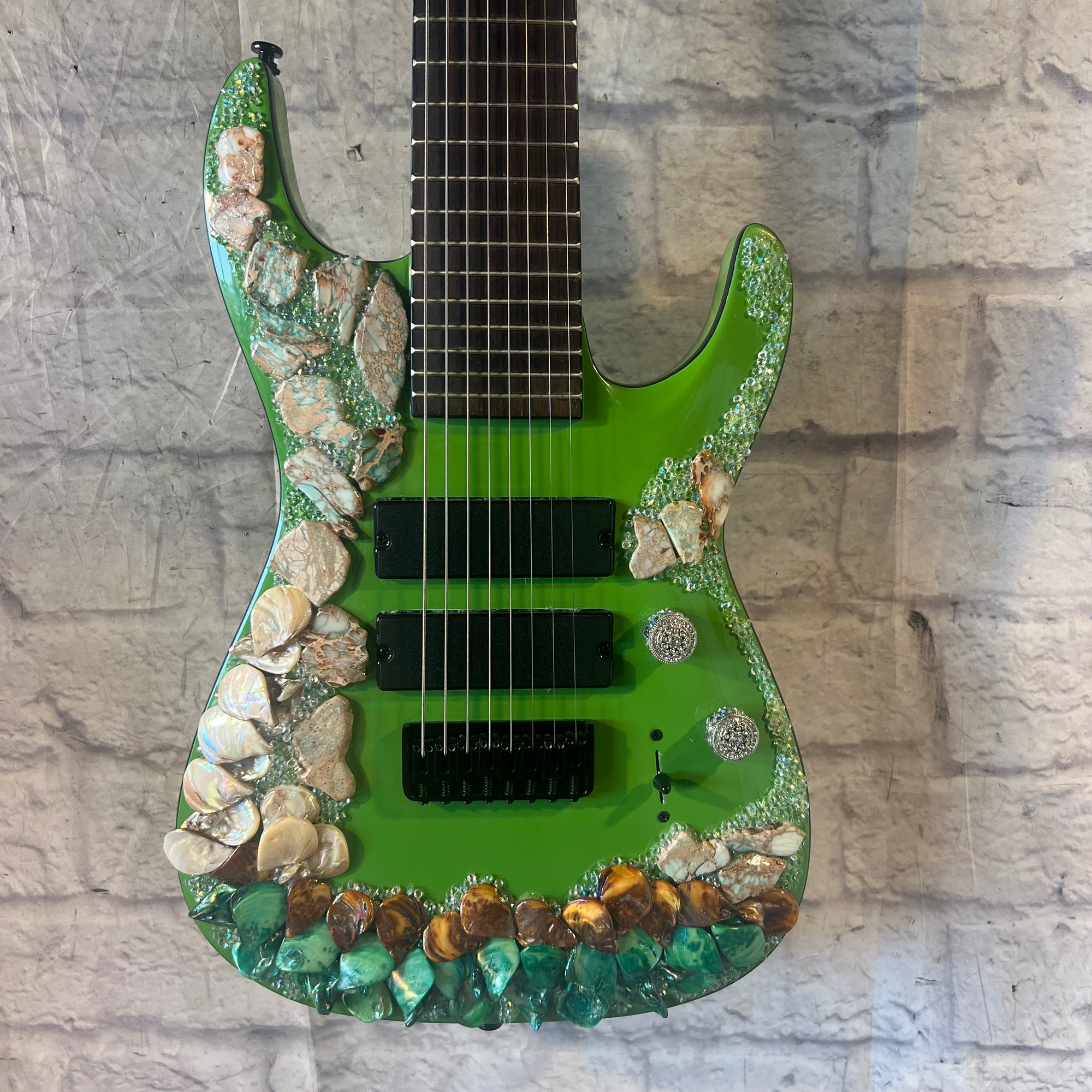 Unknown 8-String Electric Guitar for Classy Folk