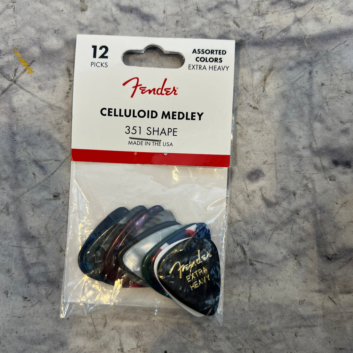 Fender 12 Pack Extra Heavy Picks