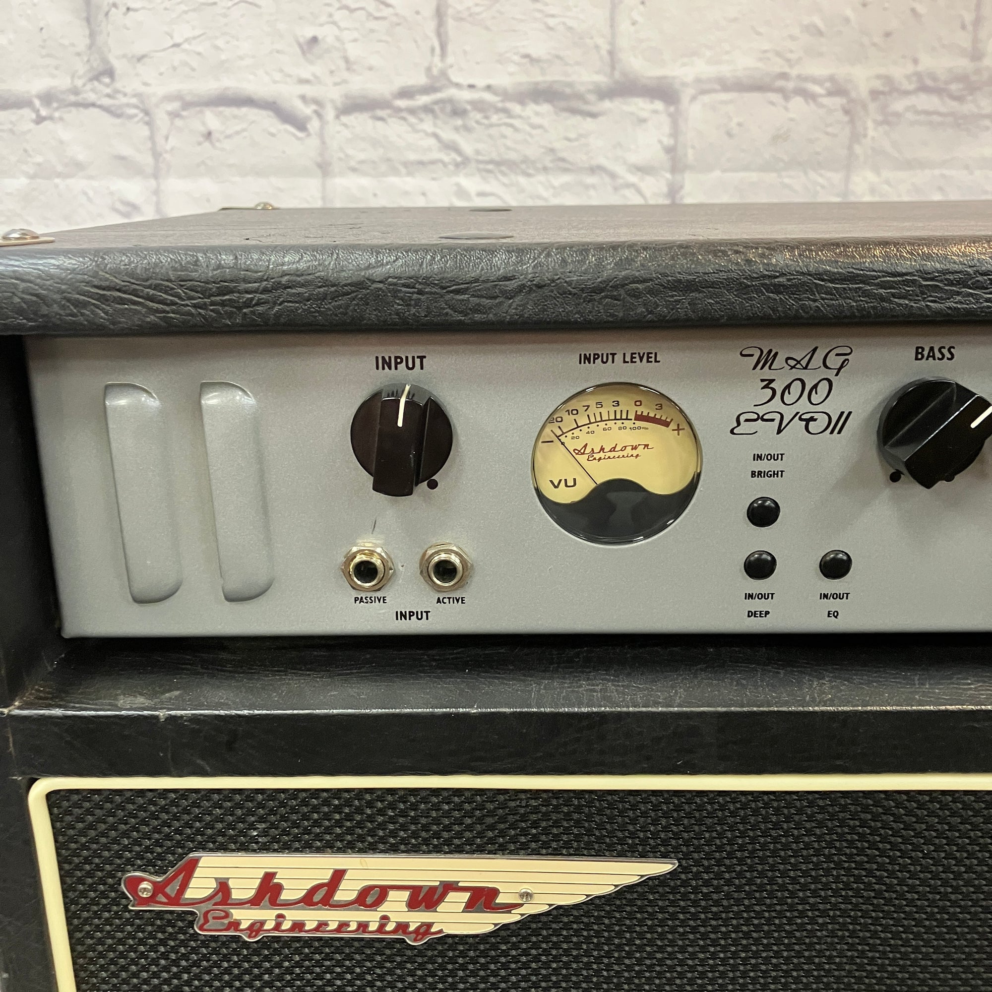 Ashdown MAG 300 Bass Guitar Combo Amp