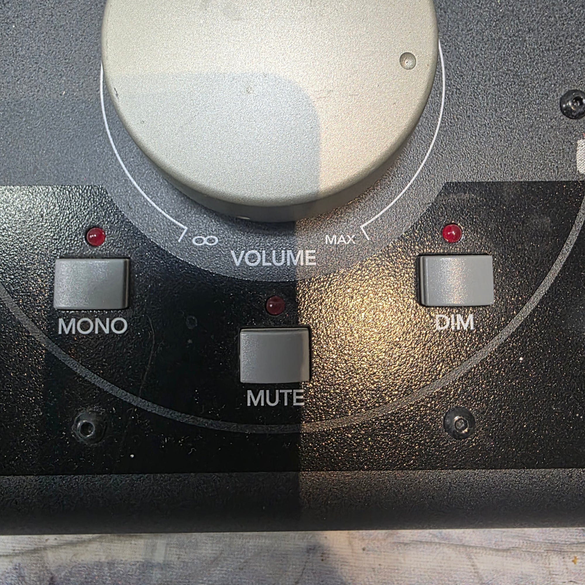 Mackie Big Knob Studio Command