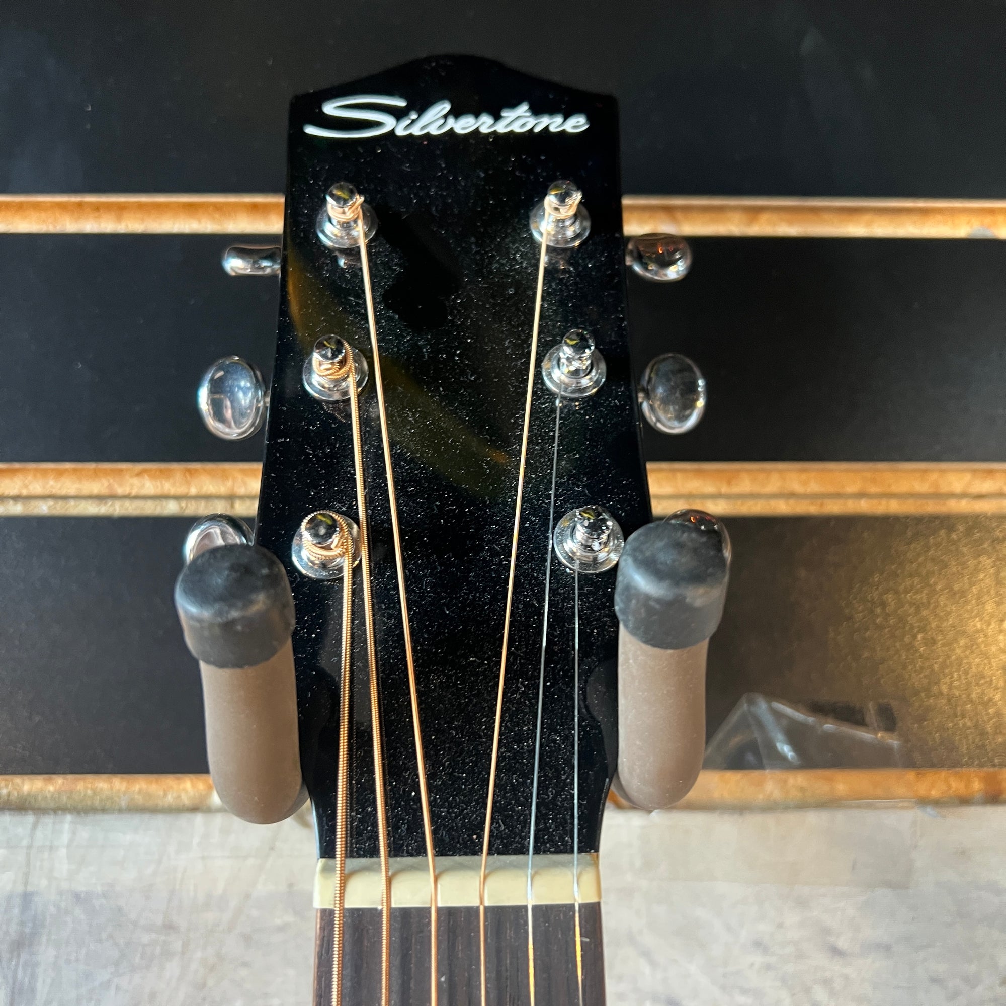 Silvertone 600E AVS Orchestra Acoustic Electric Guitar
