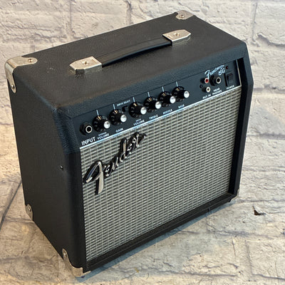 Fender Frontman 15G Series 2-Channel 15-Watt 1x8" Guitar Combo Amp