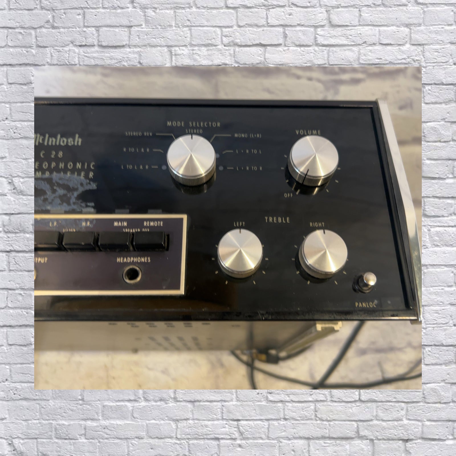 McIntosh C28 Preamp
