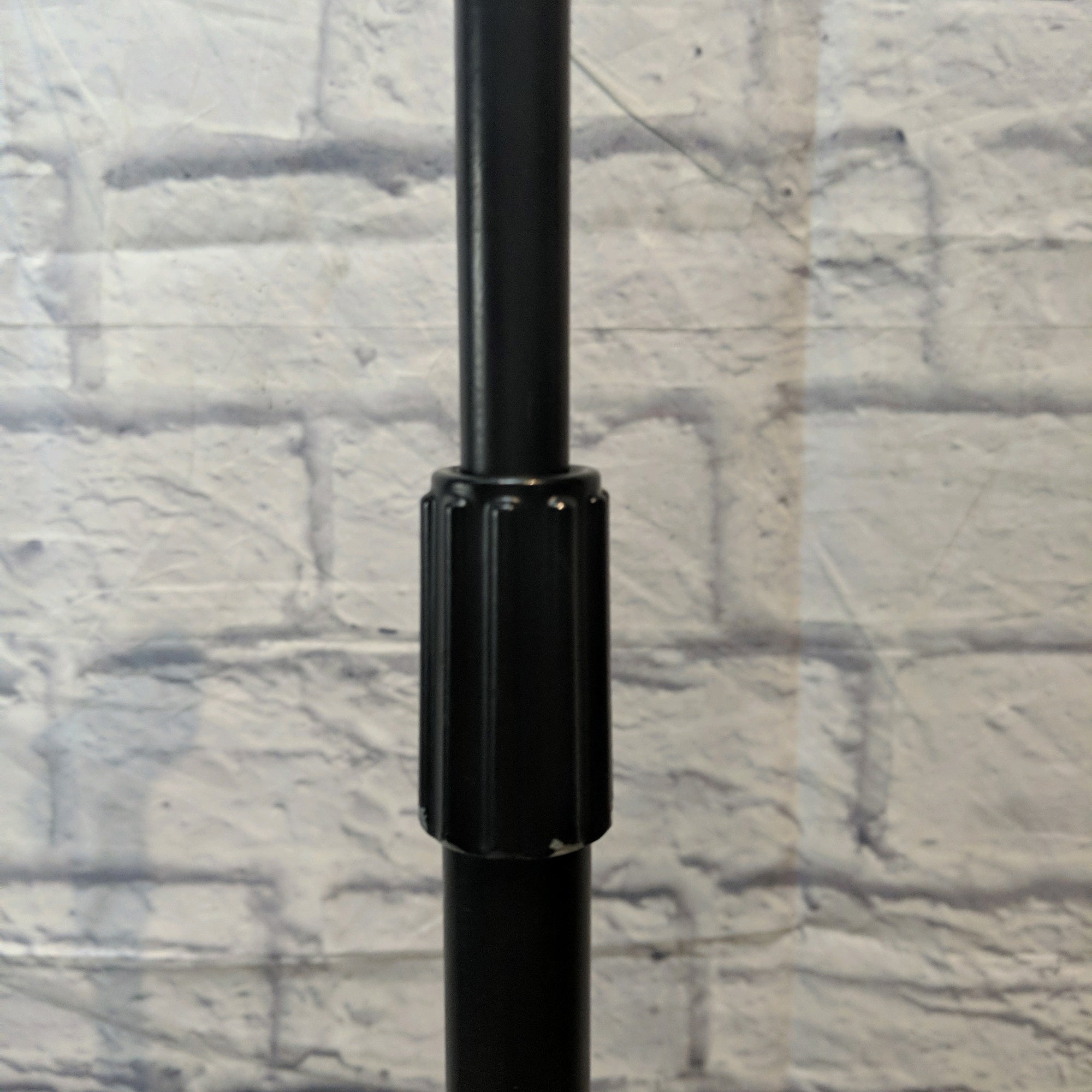 Unknown Straight Mic Stand