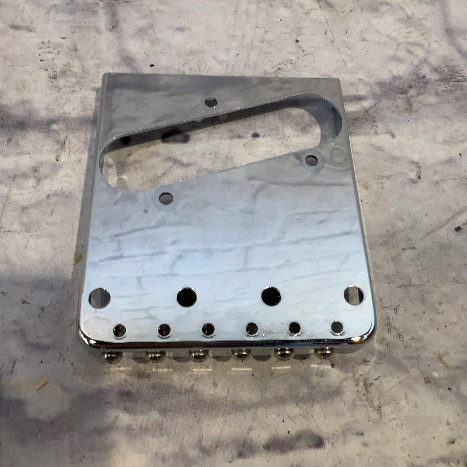 Fender 0990810000 Telecaster Bridge Assemble with Six Steel Saddles Bridge