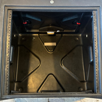 SKB Slant Mixer Case w 6U Rack and Cover