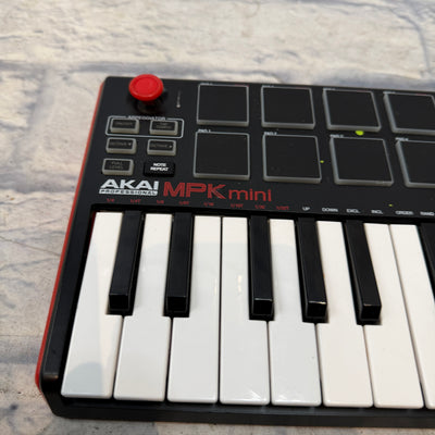 Akai MPK Mini Controller