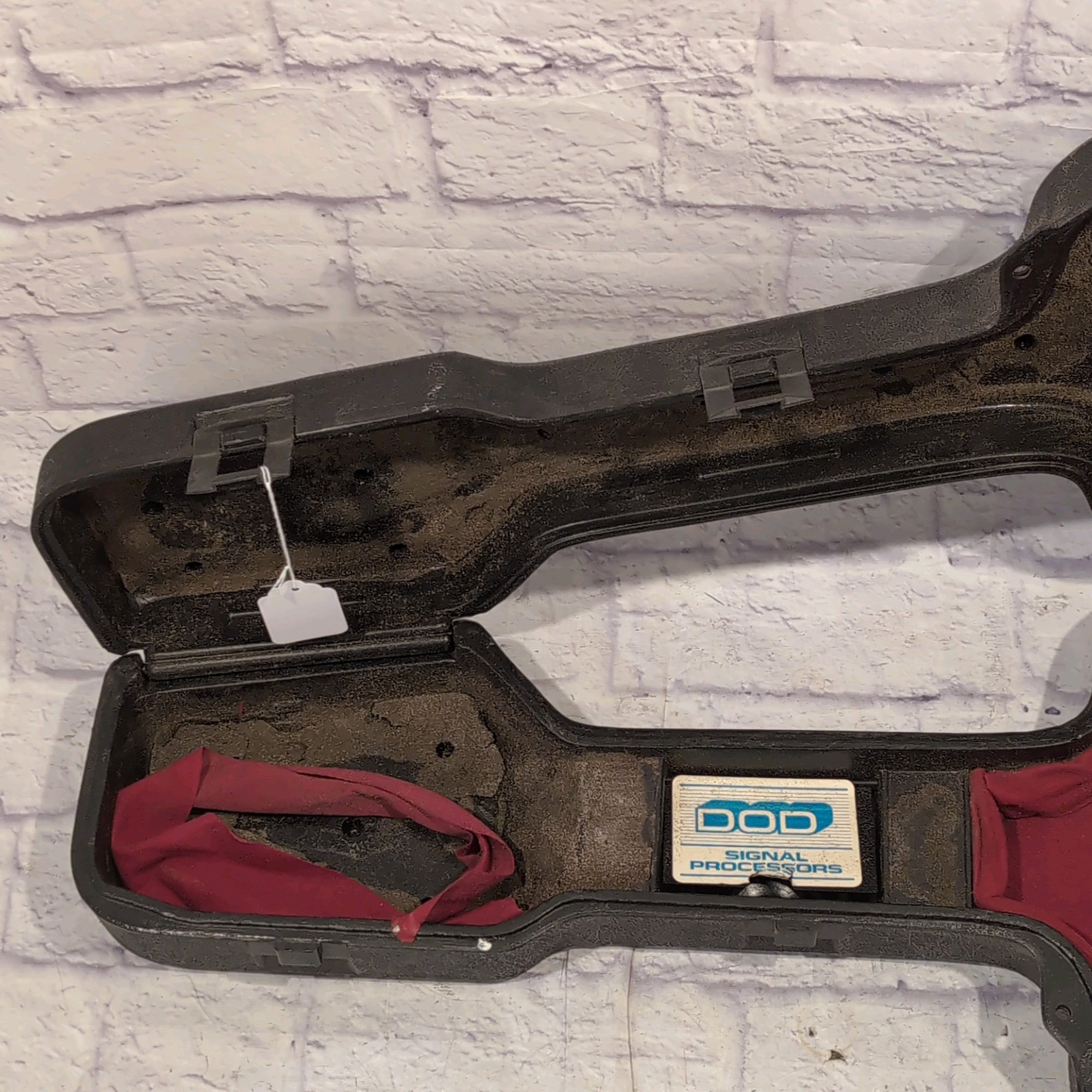 Sears Roebuck Vintage Plastic Chainsaw Style Guitar Case