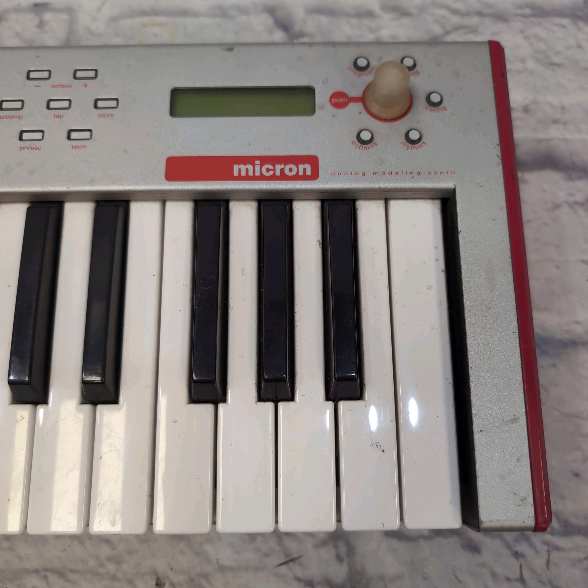 Alesis Micron Synthesizer Synth - Evolution Music