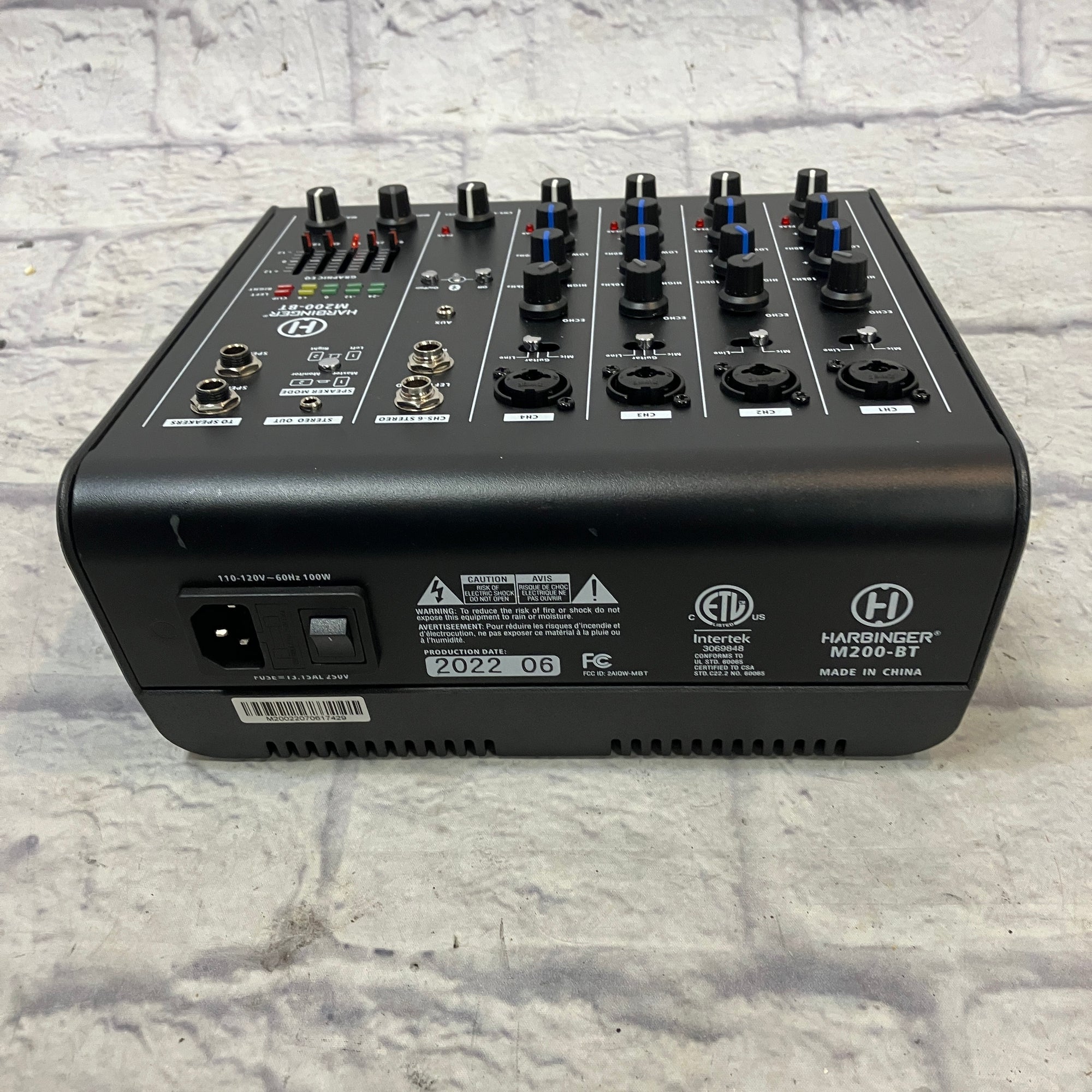 Harbinger M200-BT 4 Channel Mixer with Bluetooth and Carry Bag
