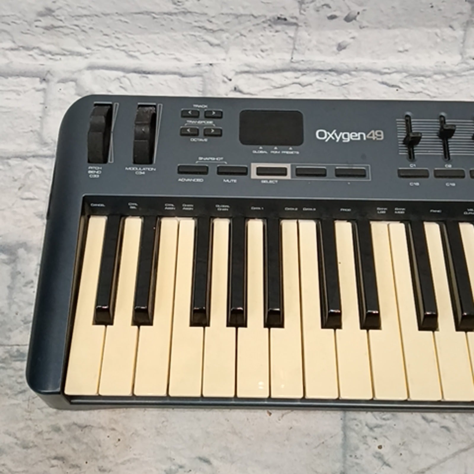 M-Audio Oxygen-49 Midi and USB Controllers (Large)