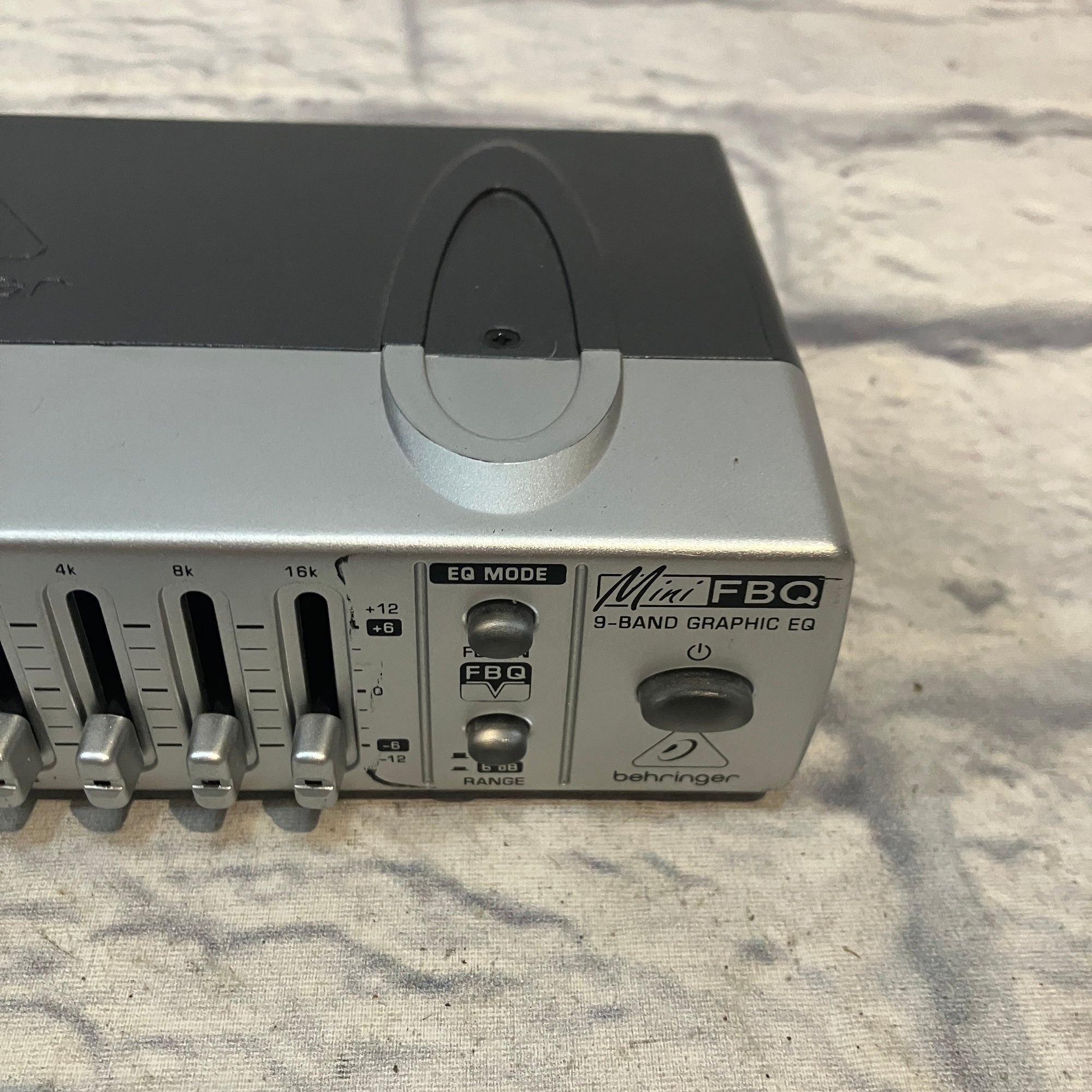 Behringer Mini FBQ 9-Band Graphic EQ