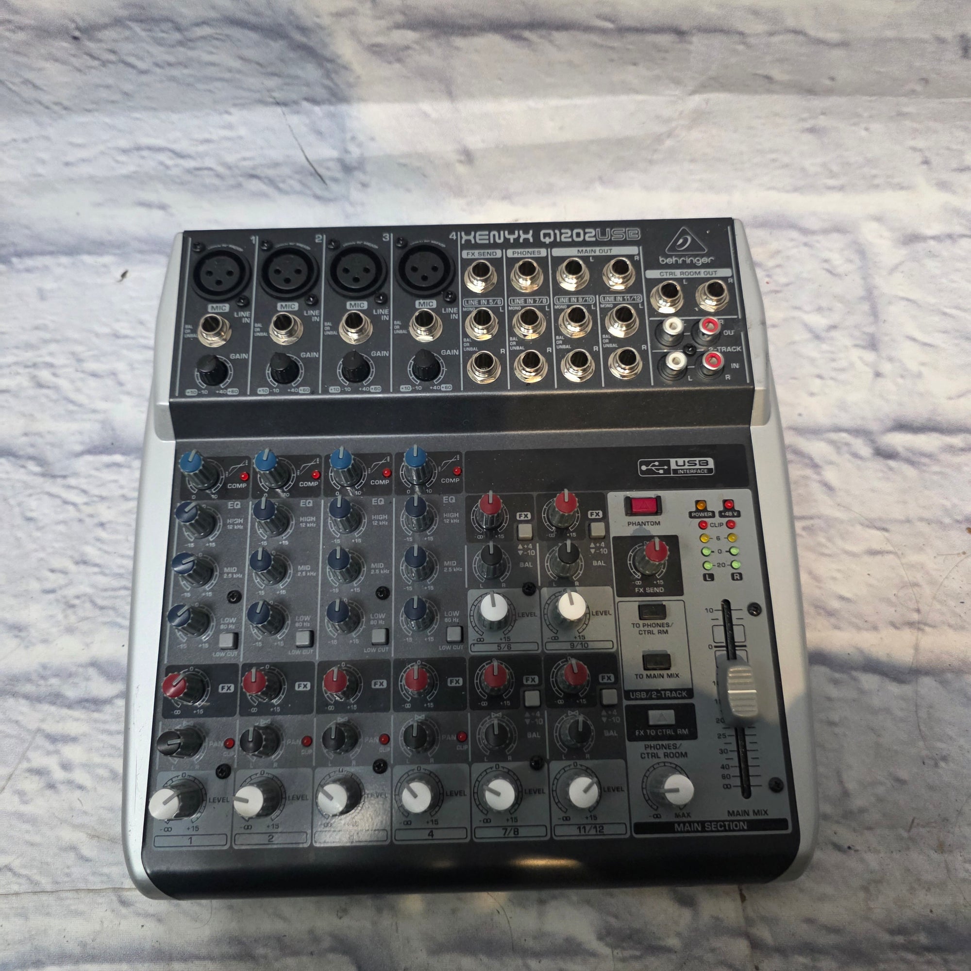 Behringer Xenyx Q1202USB Mixer