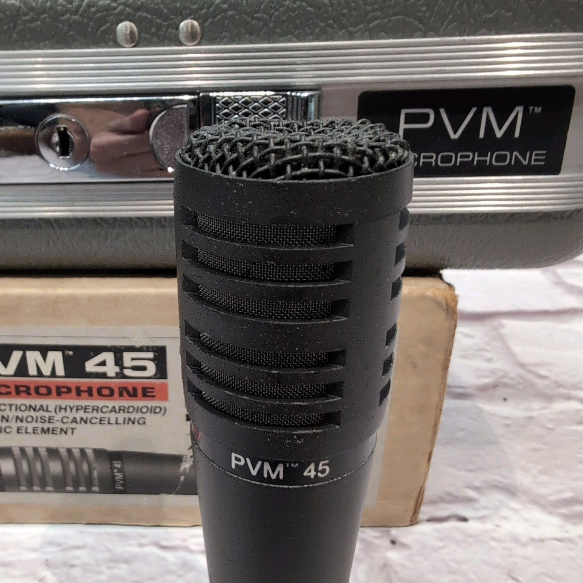 Peavey PVM45 Supercardioid Dynamic Mic w/ Case