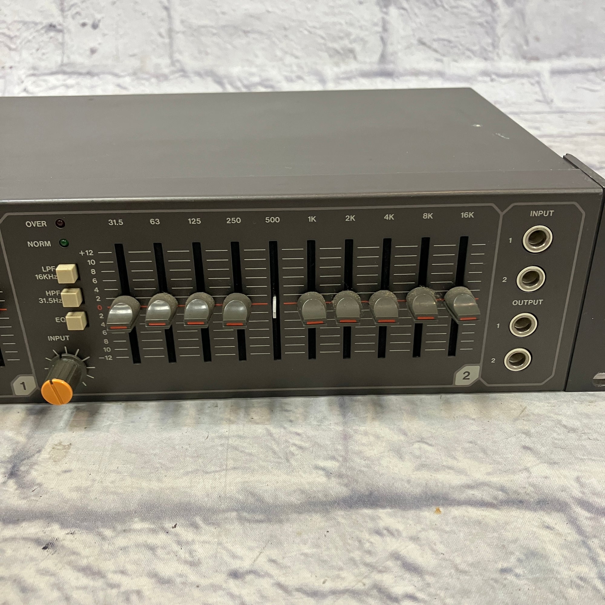 GRAPHIC EQUALIZER TASCAM GE-202 未使用品 価格応談可 Tascam GE-20B Stereo Graphic Equalizer Rack Unit - Evolution Music